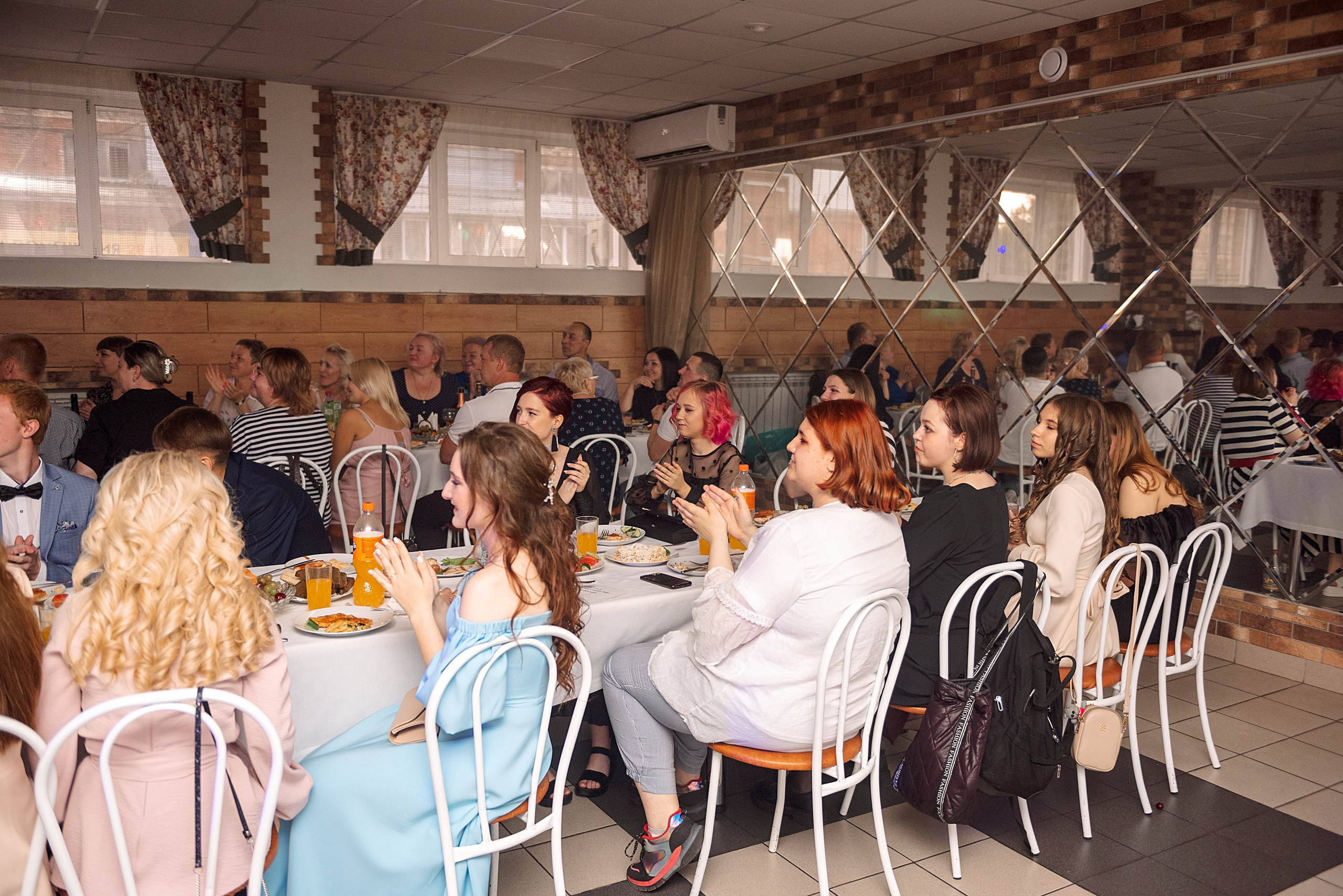 ВЫПУСКНОЙ 9кл. гимназия 91. Семейный, свадебный, школьный фотограф в Железногорске Целуев Андрей