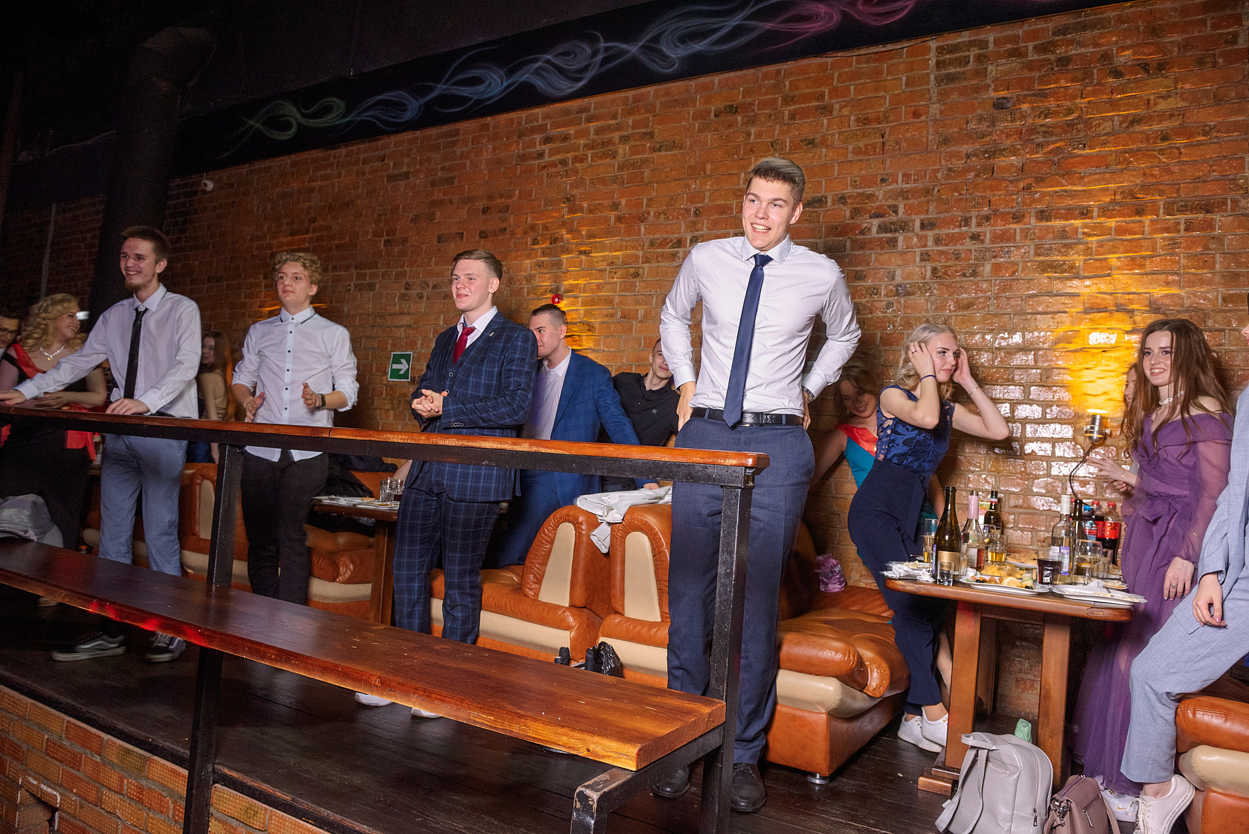 ВЫПУСКНОЙ 11А шк106. Семейный, свадебный, школьный фотограф в Железногорске Целуев Андрей