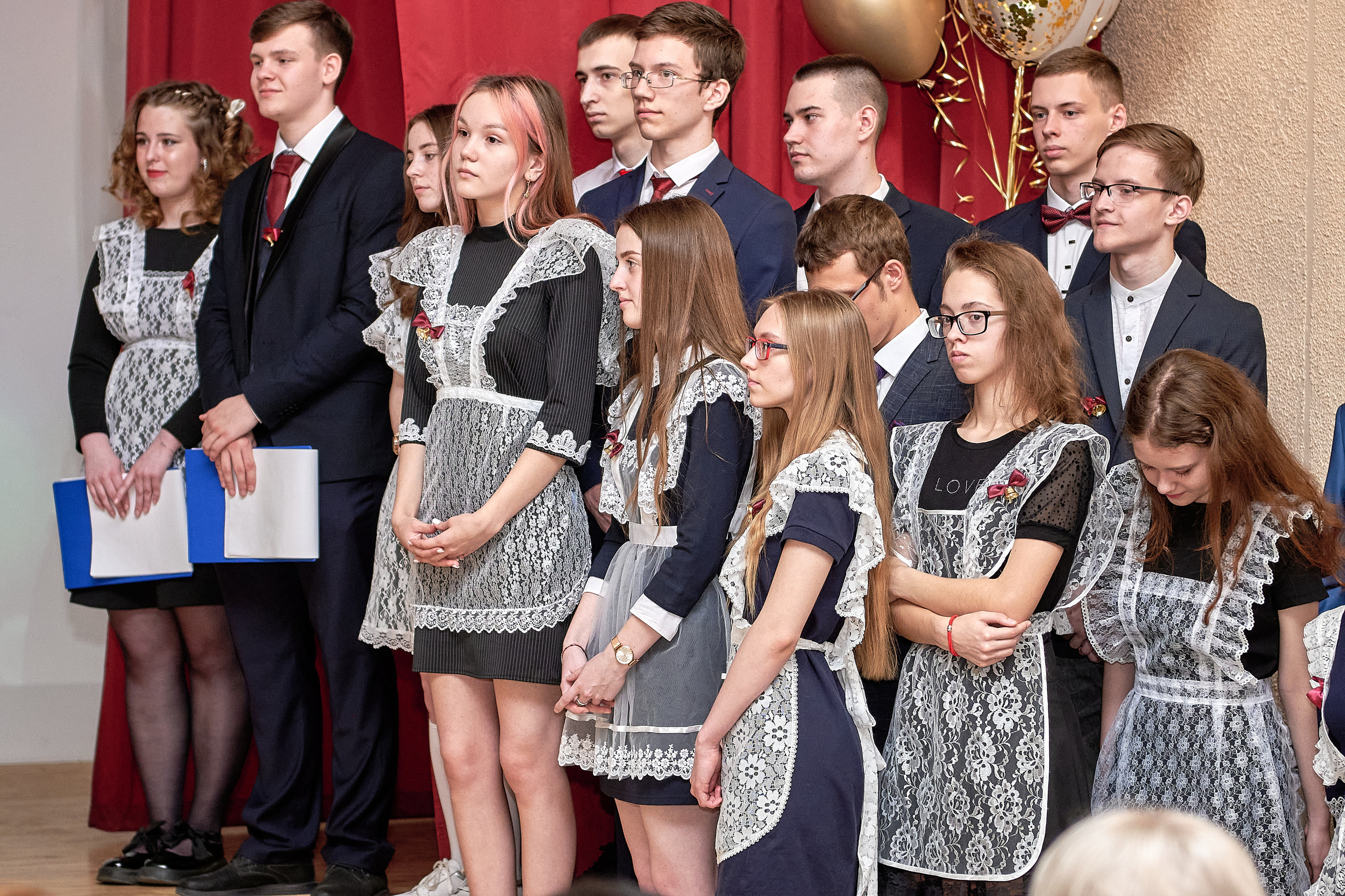 Последний звонок шк. 106 2022. Семейный, свадебный, школьный фотограф в Железногорске Целуев Андрей