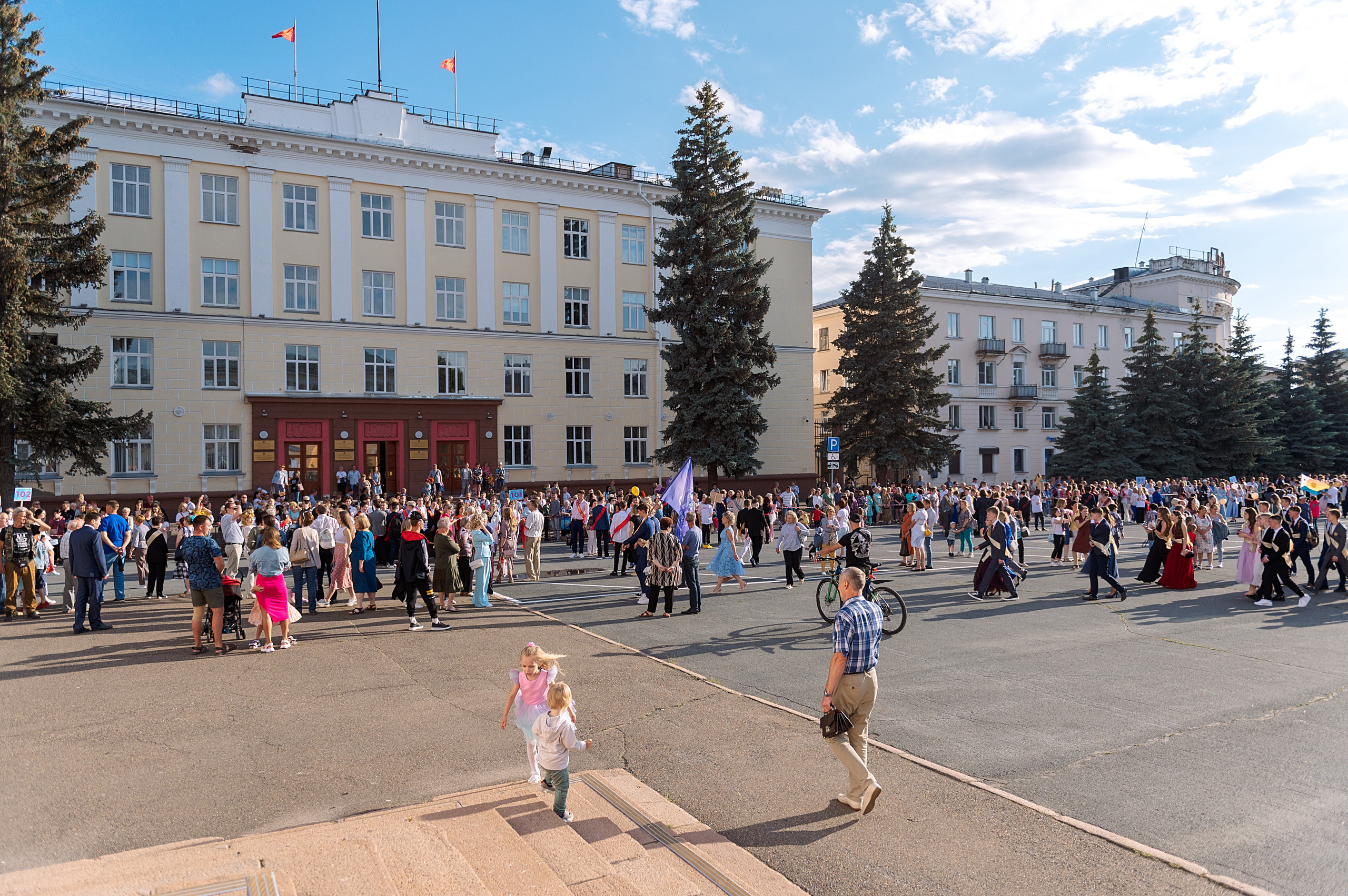 ВЫПУСКНОЙ 11А шк106. Семейный, свадебный, школьный фотограф в Железногорске Целуев Андрей
