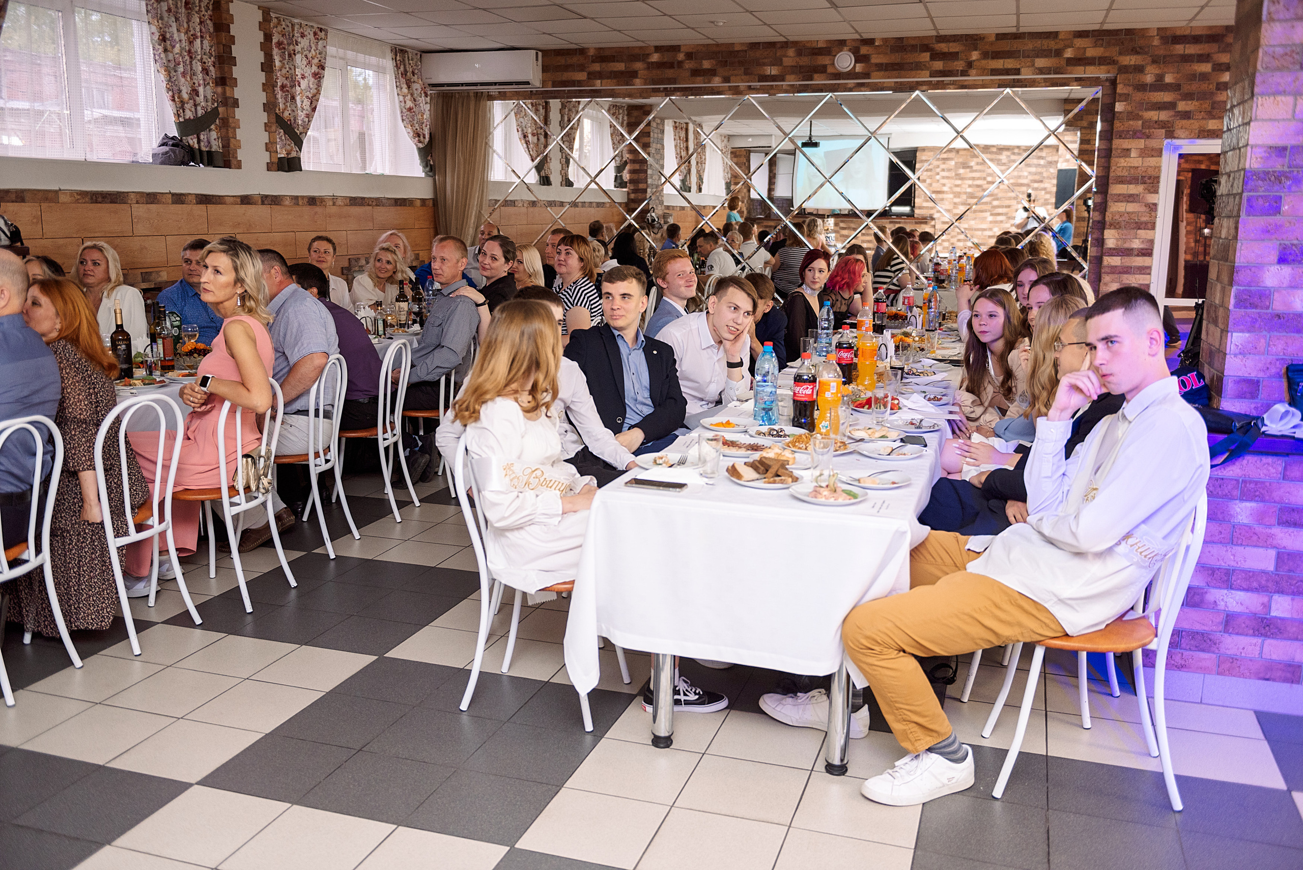 ВЫПУСКНОЙ 9кл. гимназия 91. Семейный, свадебный, школьный фотограф в Железногорске Целуев Андрей