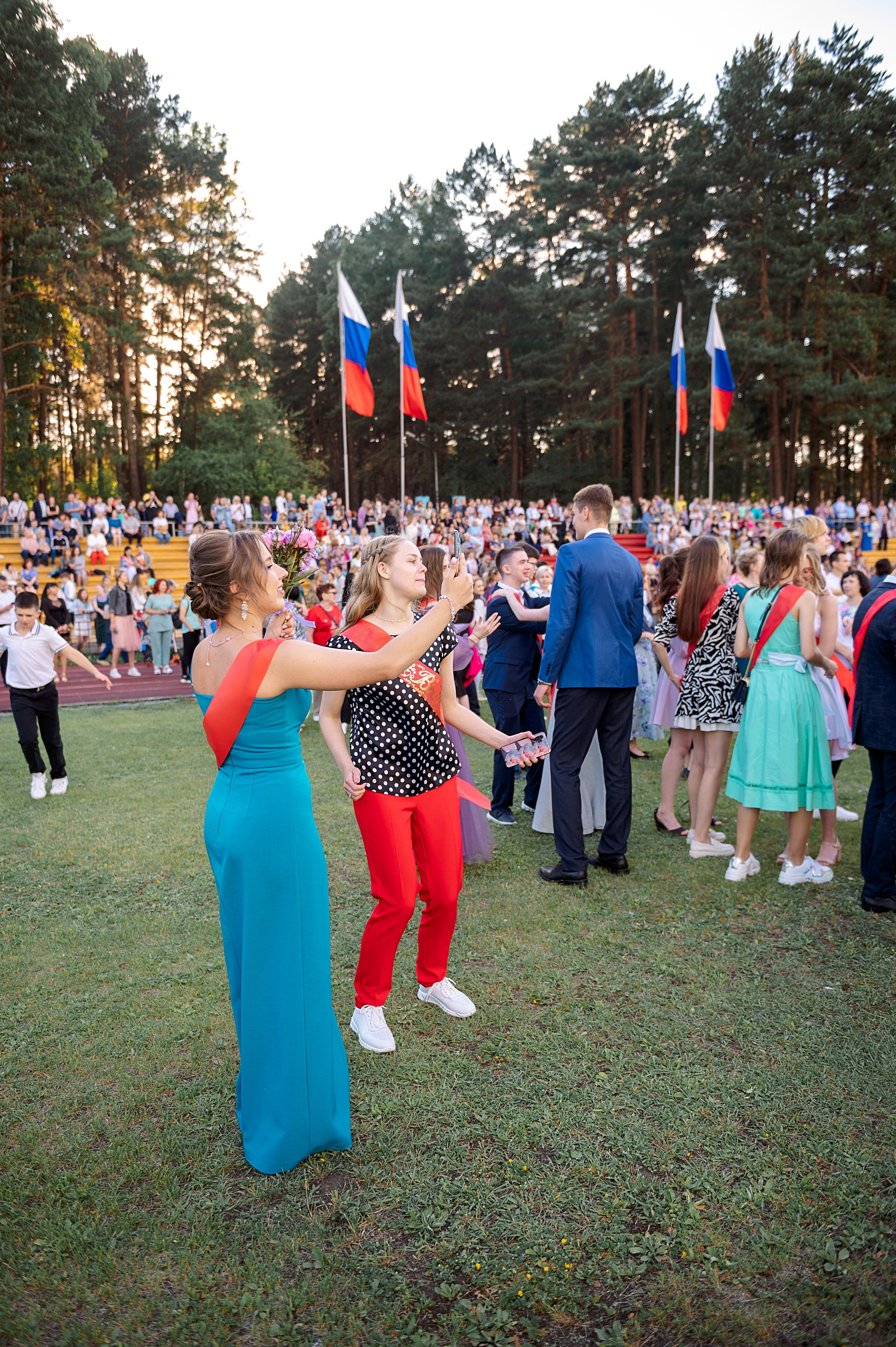 ВЫПУСКНОЙ 11А шк106. Семейный, свадебный, школьный фотограф в Железногорске Целуев Андрей