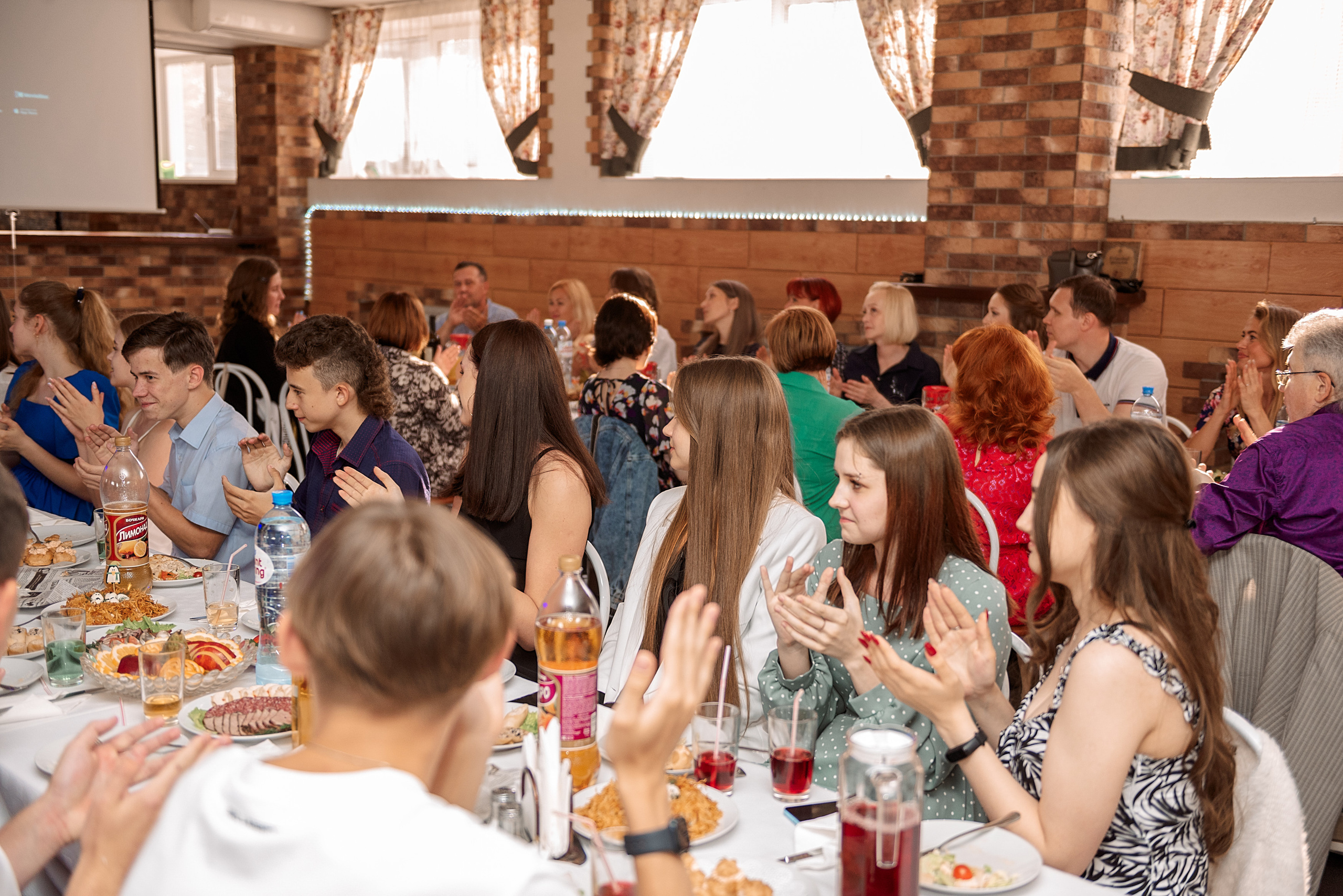 ВЫПУСКНОЙ 9кл. шк.106. Семейный, свадебный, школьный фотограф в Железногорске Целуев Андрей