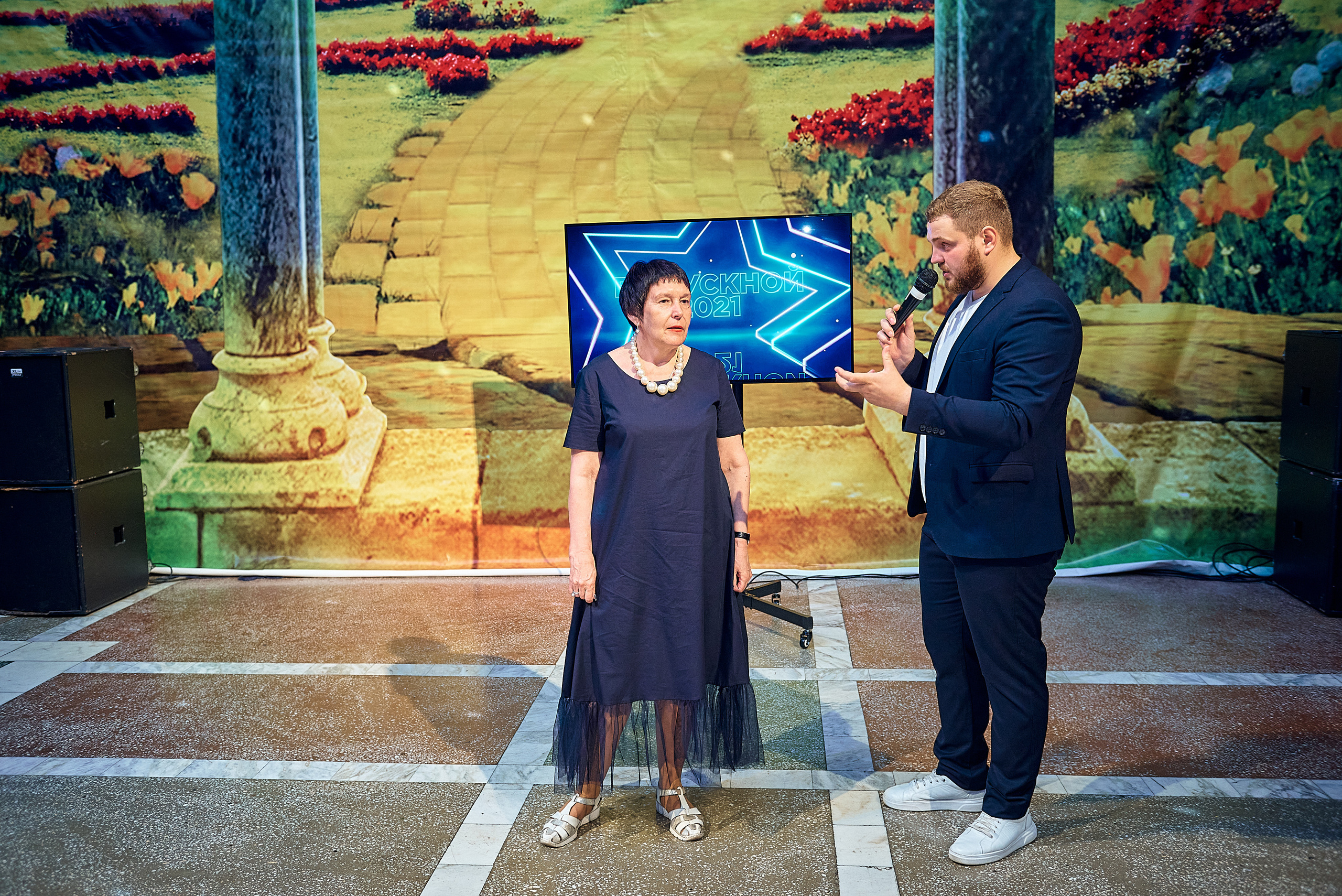 Выпускной 11 кл школа 100 2021 г. Семейный, свадебный, школьный фотограф в Железногорске Целуев Андрей