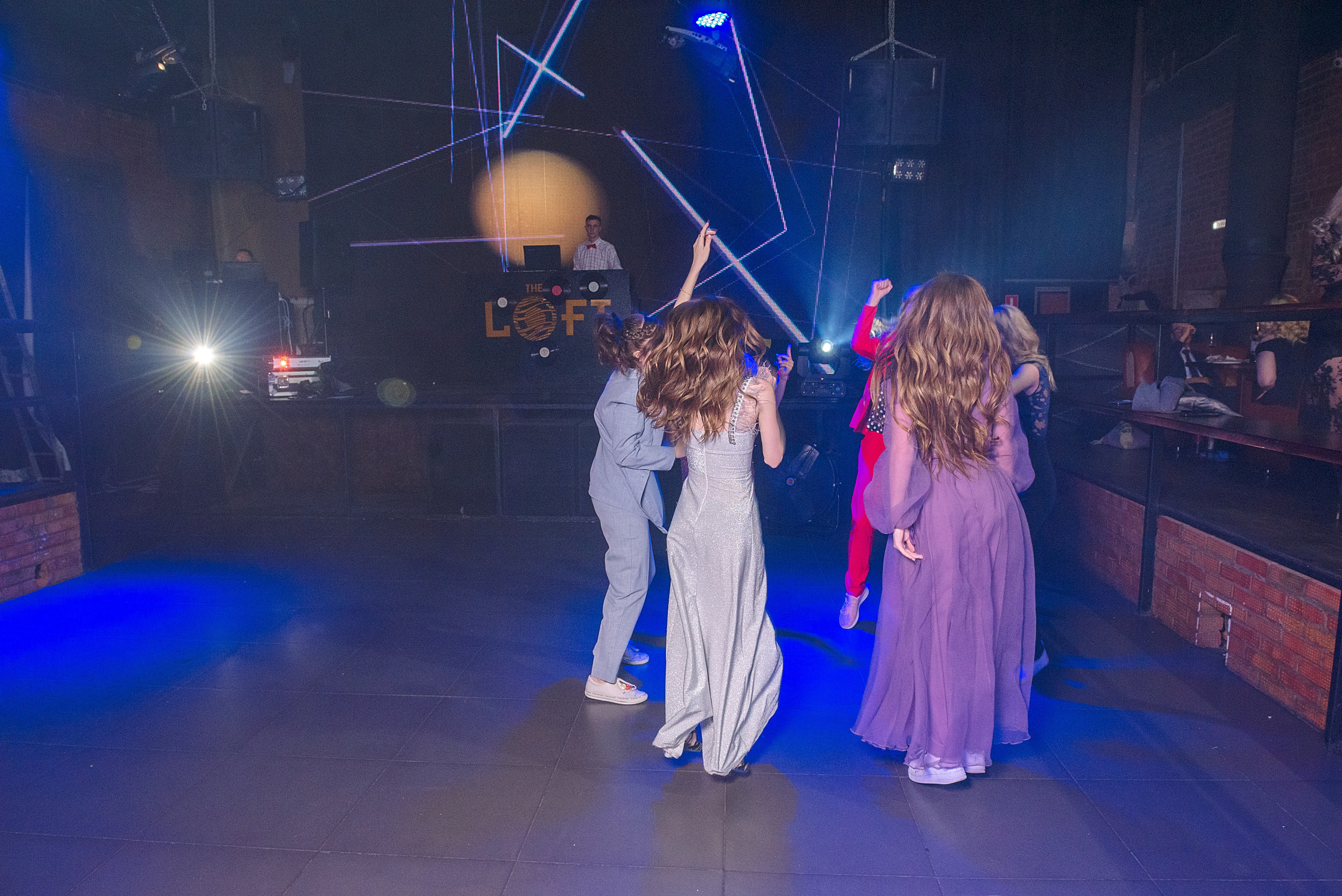 ВЫПУСКНОЙ 11А шк106. Семейный, свадебный, школьный фотограф в Железногорске Целуев Андрей