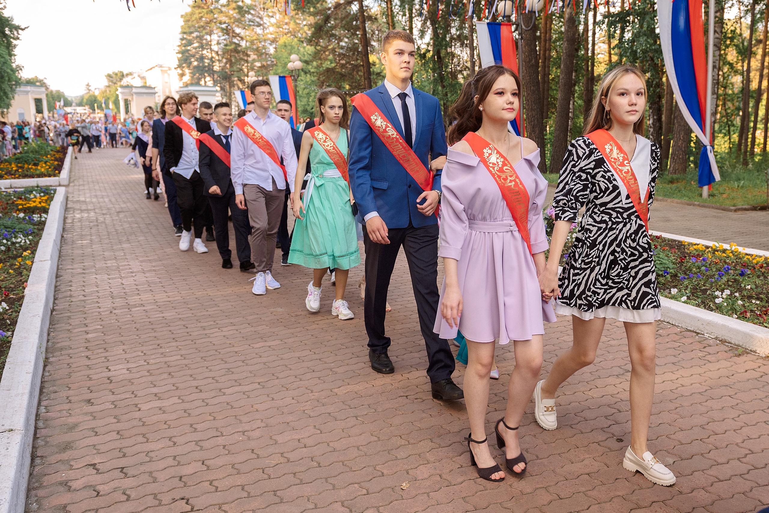 ВЫПУСКНОЙ 11А шк106. Семейный, свадебный, школьный фотограф в Железногорске Целуев Андрей