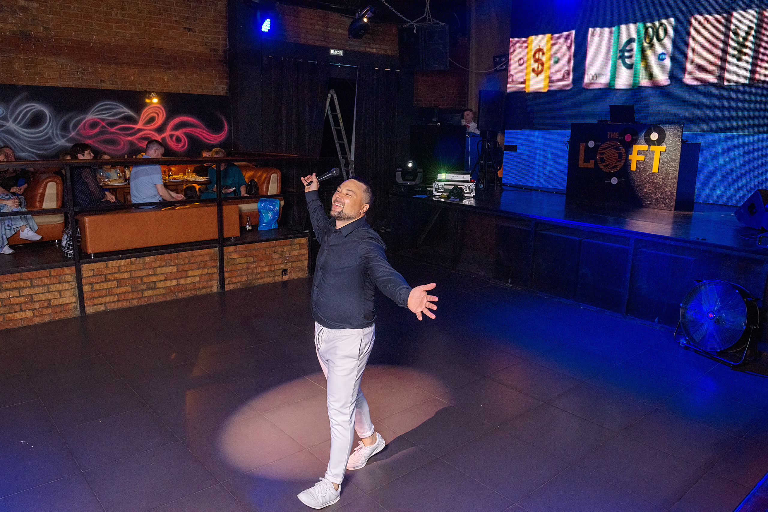 ВЫПУСКНОЙ 11А шк106. Семейный, свадебный, школьный фотограф в Железногорске Целуев Андрей