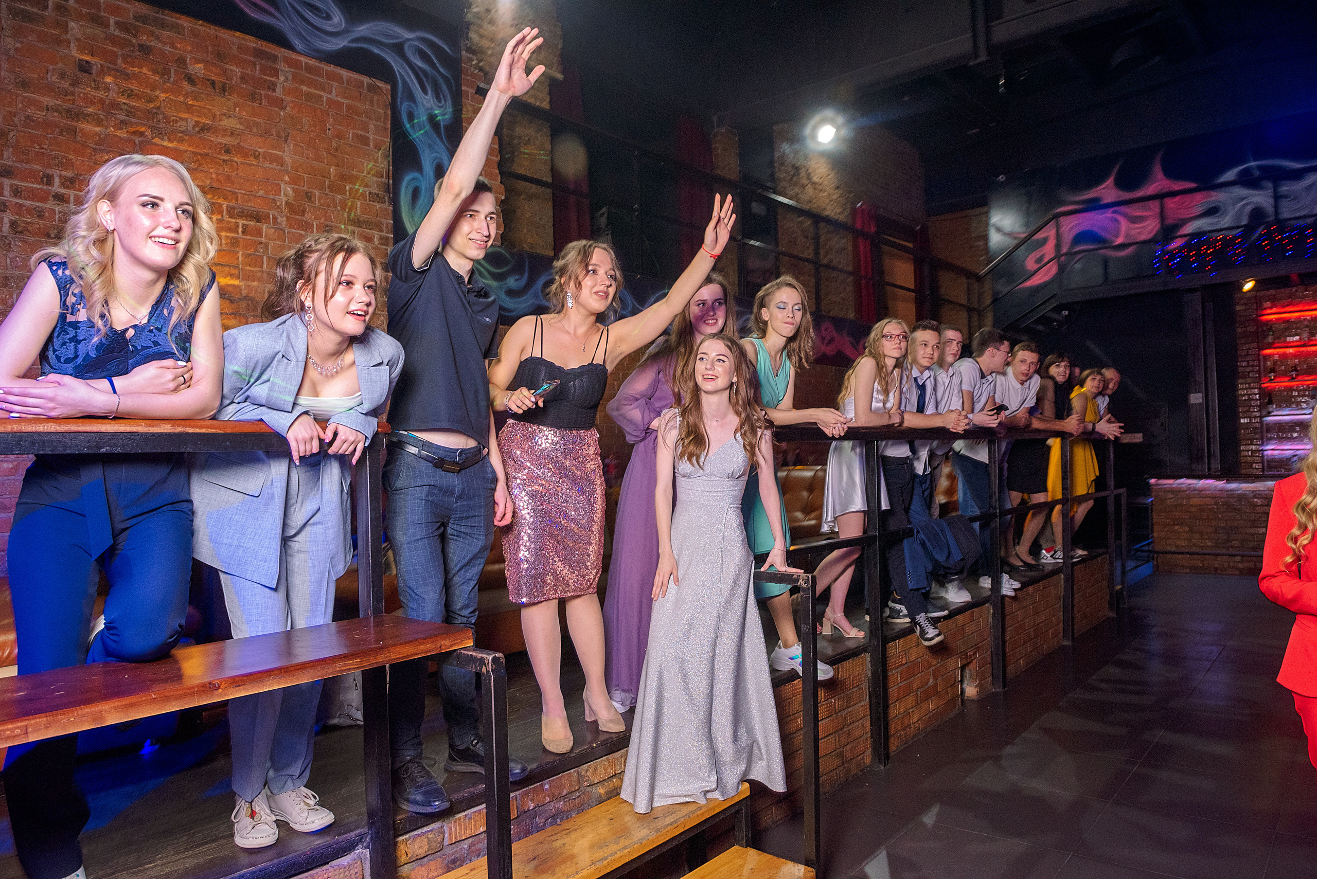 ВЫПУСКНОЙ 11А шк106. Семейный, свадебный, школьный фотограф в Железногорске Целуев Андрей