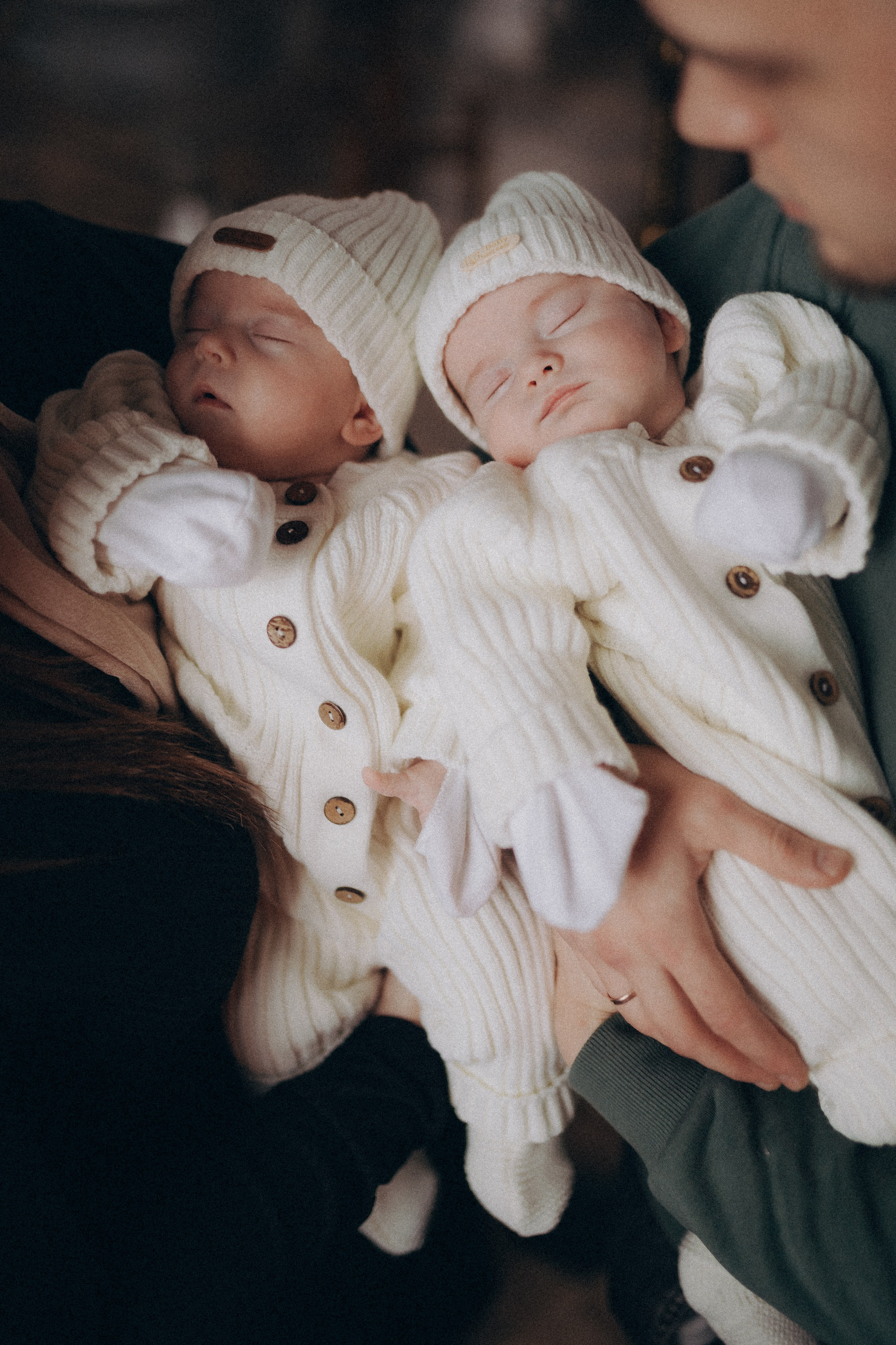 Сестрёнки двойняшки. Фотограф Торопец Кристина Абрамова Kanwellia photography