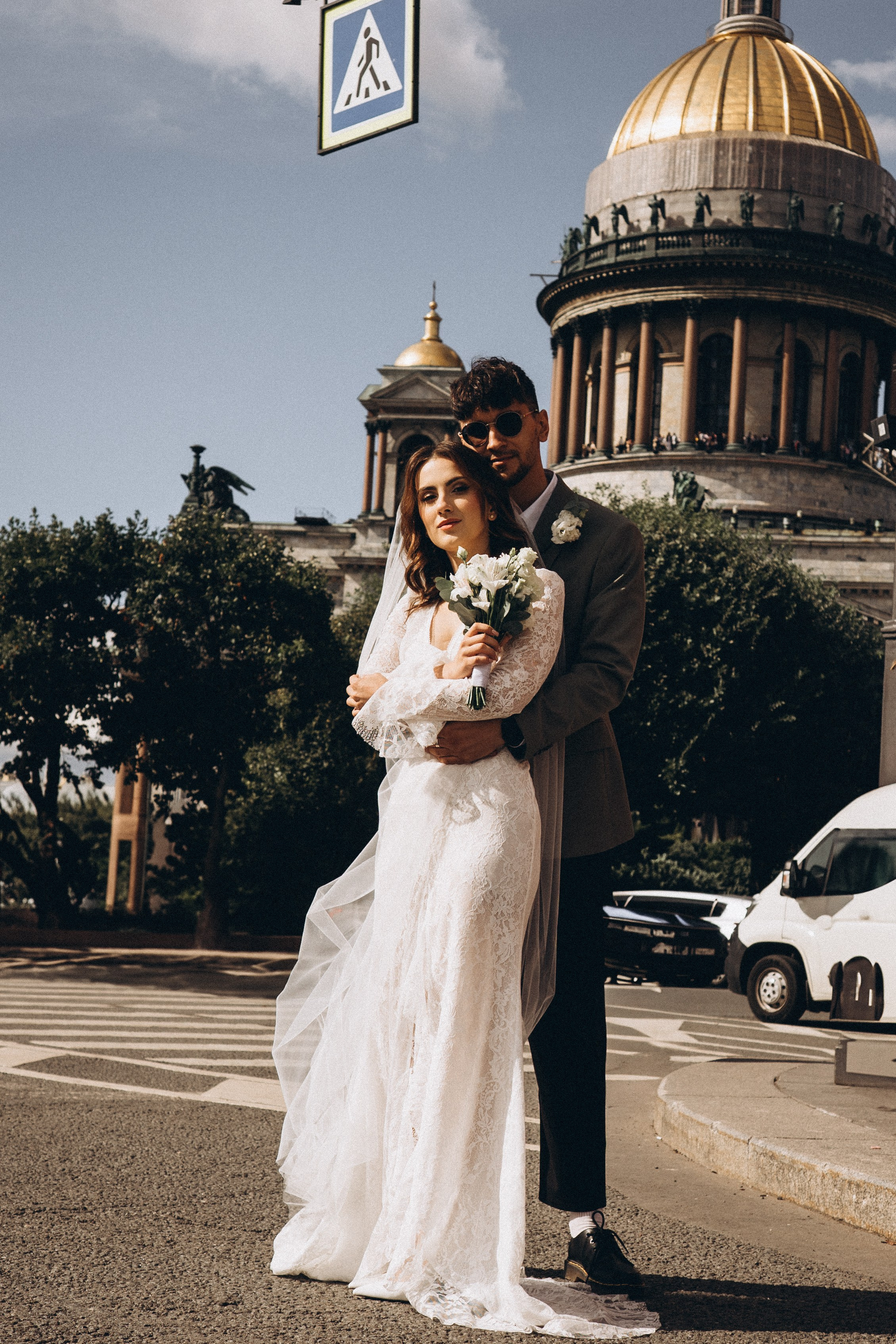 СВАДЕБНАЯ ПРОГУЛКА ВОЗЕ ИСАИКЕВСКОГО СОБОРА АСТОРИИ И ЗАКОНОДАЛЕТНОГО СОБРАНИЯ. Профессиональный фотограф, Санкт-Петербург — Виктория Богомолова
