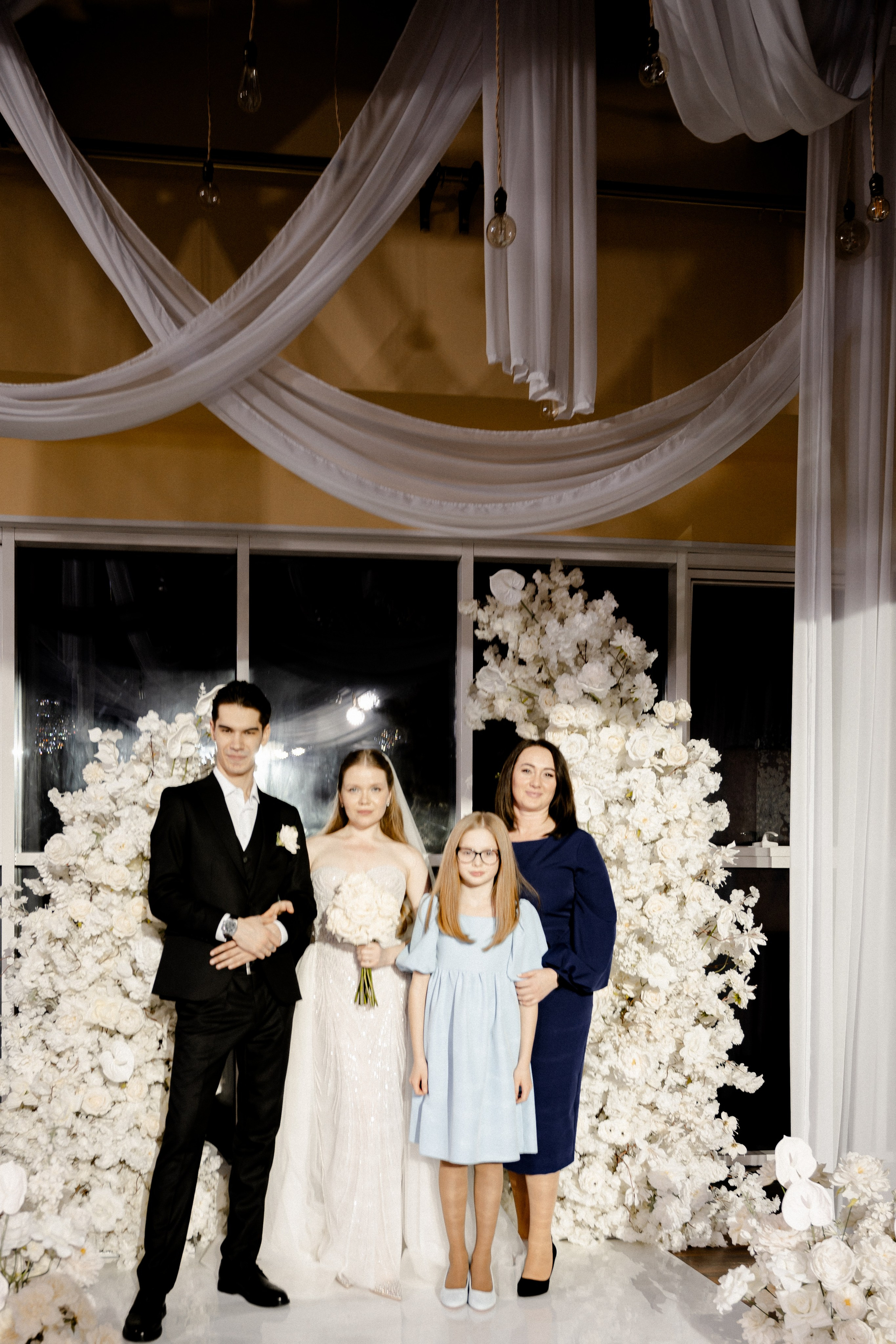 СВАДЕБНАЯ СЬЕМКА СБОРОВ В ОТЕЛЕ И ВЫЕЗД НА ЦЕРЕМОНИЮ (СНЯТО В СИБИРЕ В НИЖНЕВАРТОВСКЕ). Профессиональный фотограф, Санкт-Петербург — Виктория Богомолова