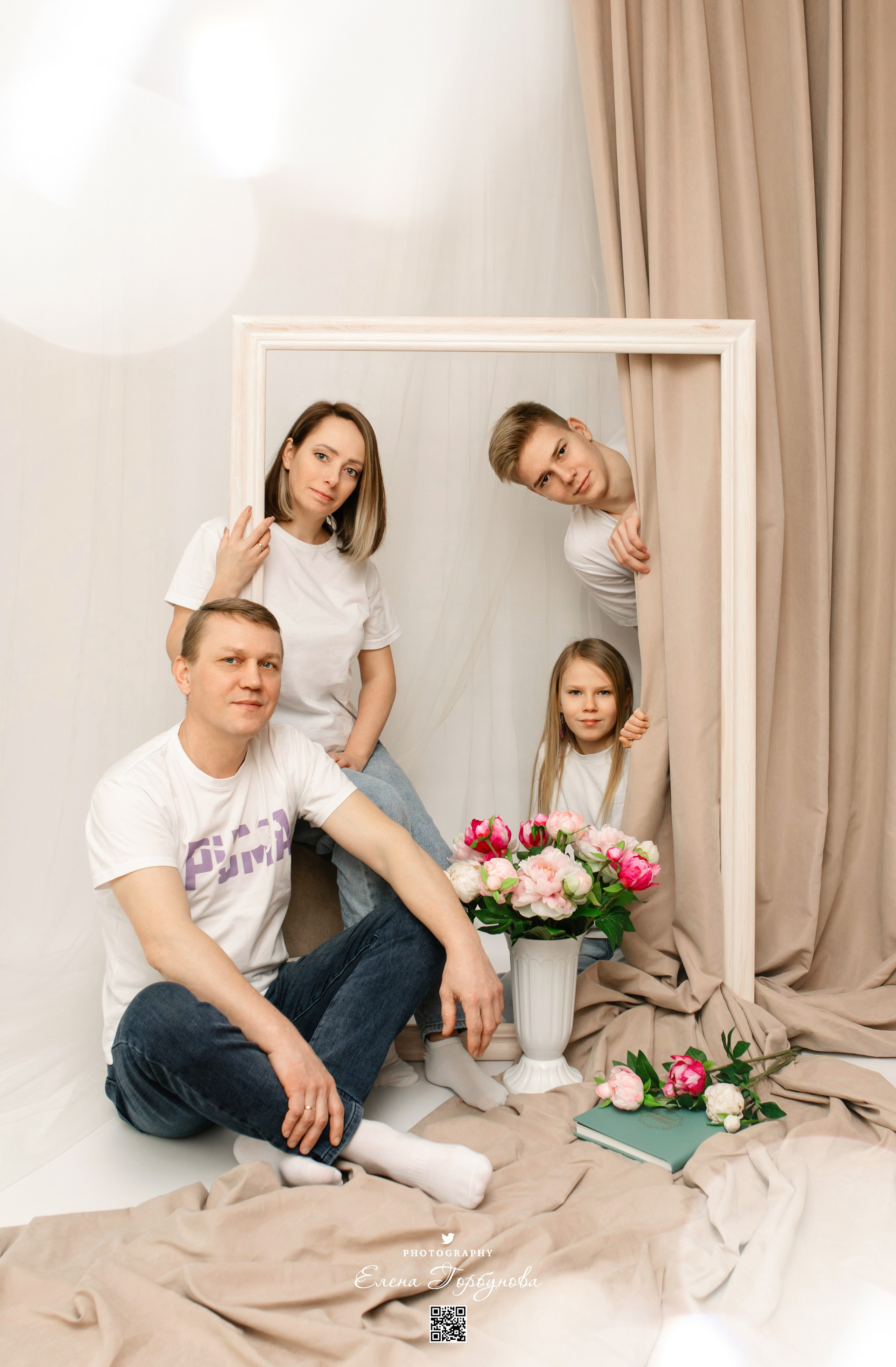 Семья Галины. Моя студия. Март 2025. Фотограф Пермь. Свадьбы. Семья и дети, школа, д. сад. Фотокниги