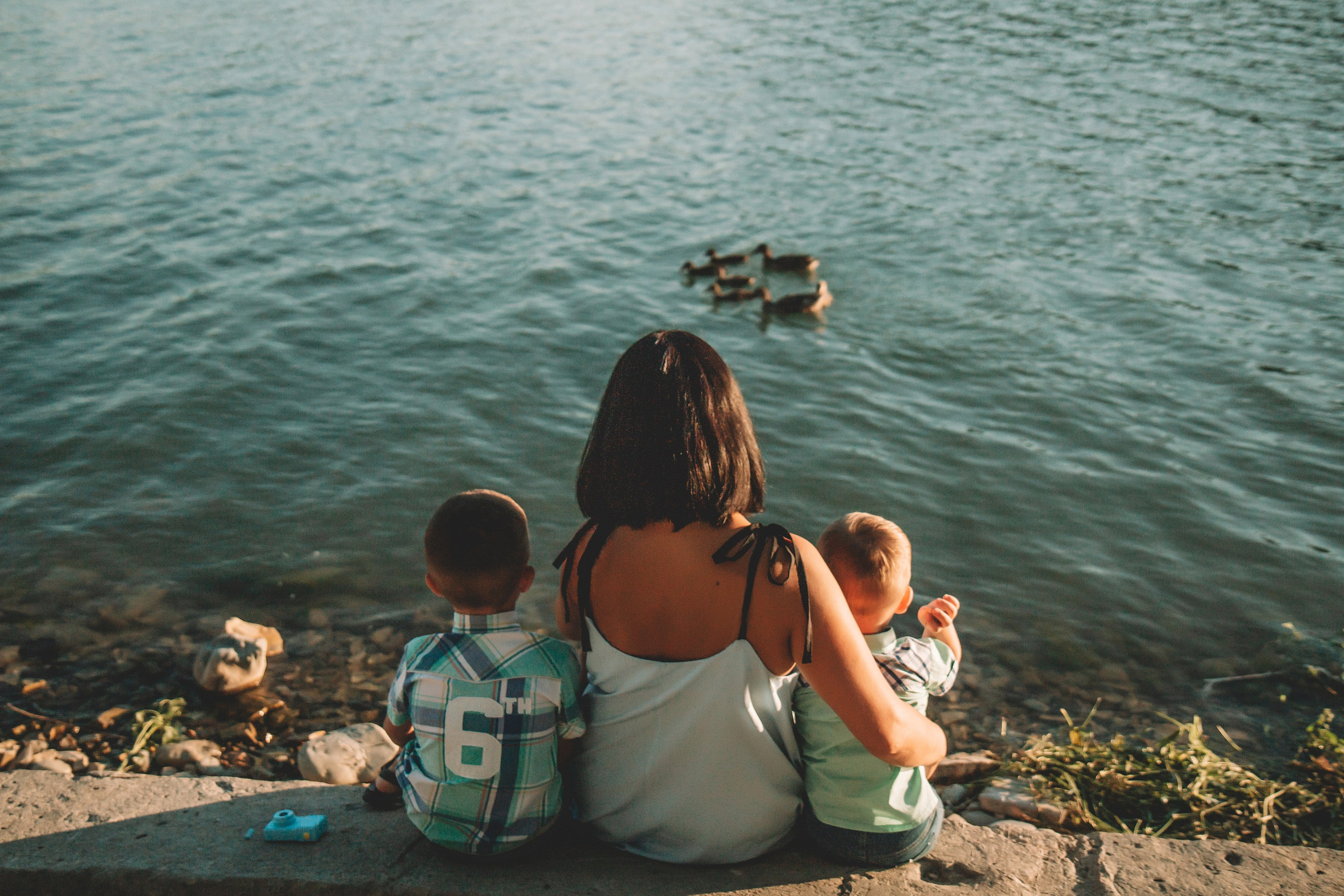 Наталья и мальчики. Прогулка в Абрау-Дюрсо. Семейный фотограф Новороссийск, Анапа, Геленджик — Юлия Давыдова