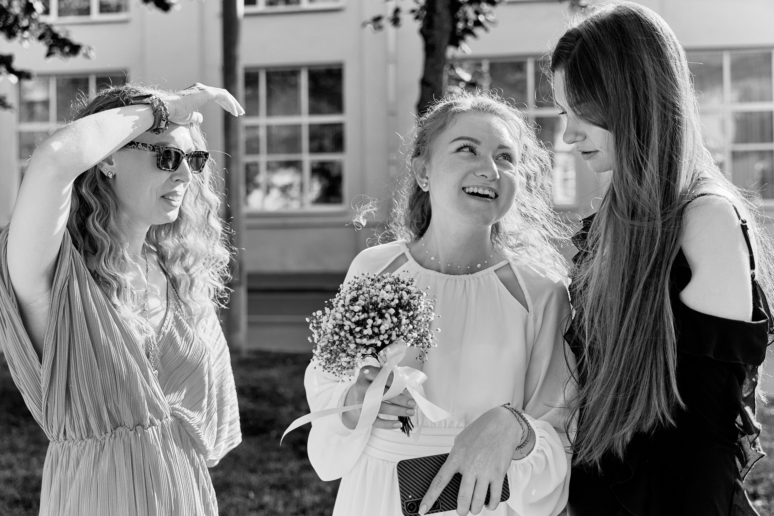 Свадебная прогулка в парке Горького в Москве