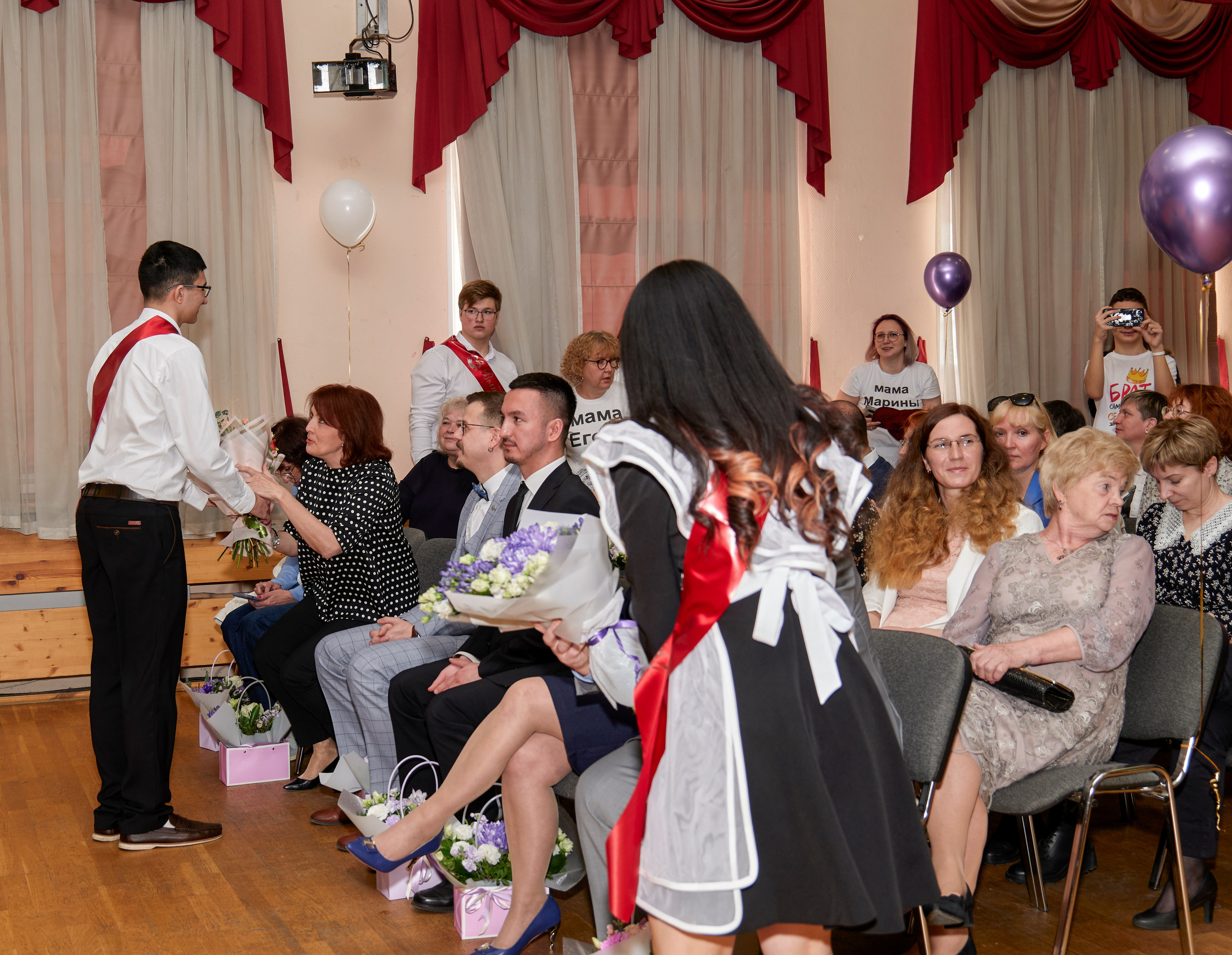 Последний звонок школа 1413. Детский и семейный фотограф г. Москва Оксана Катаджи