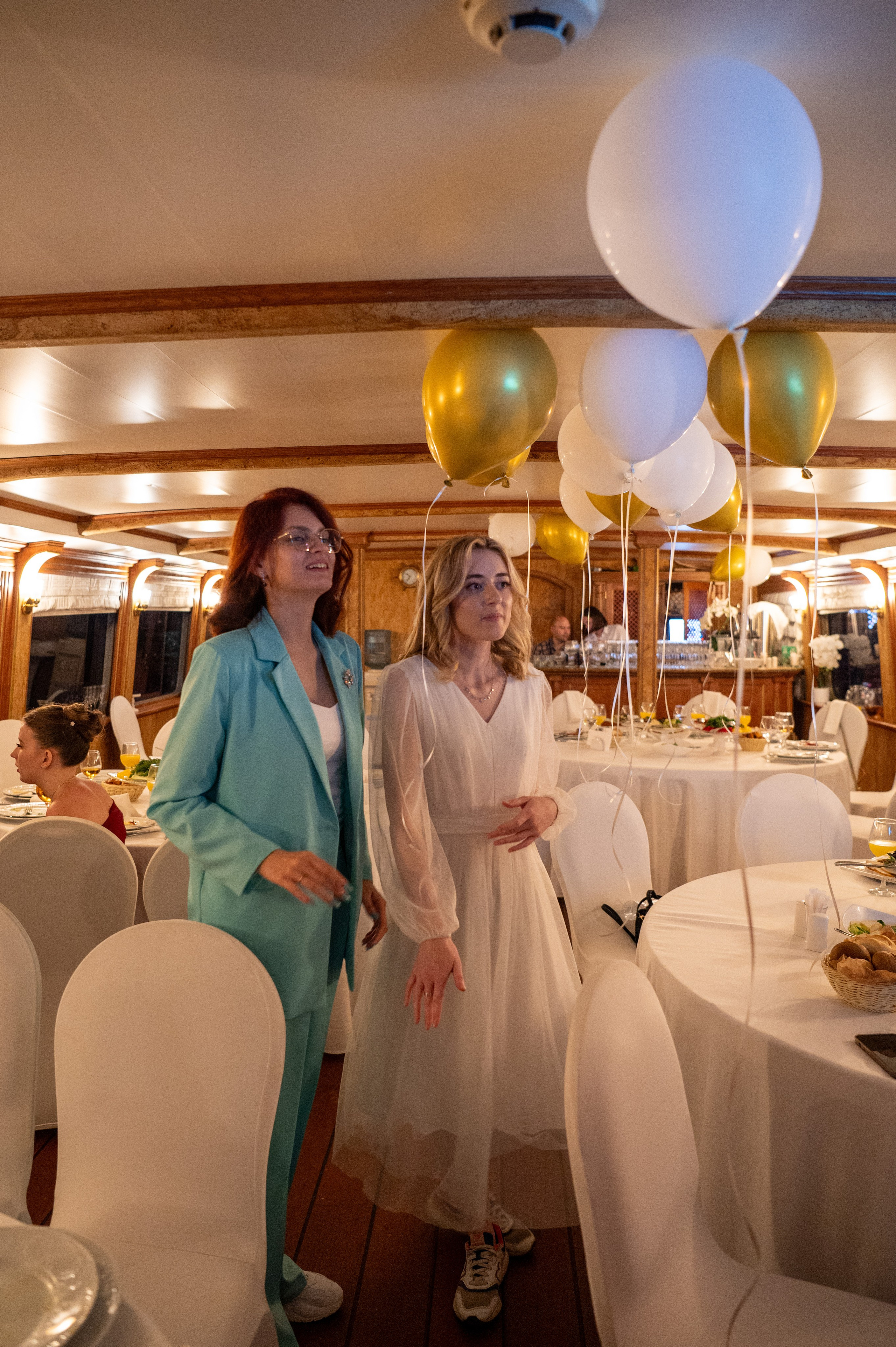 Выпускной вечер 11 класс на теплоходе. Детский и семейный фотограф г. Москва Оксана Катаджи