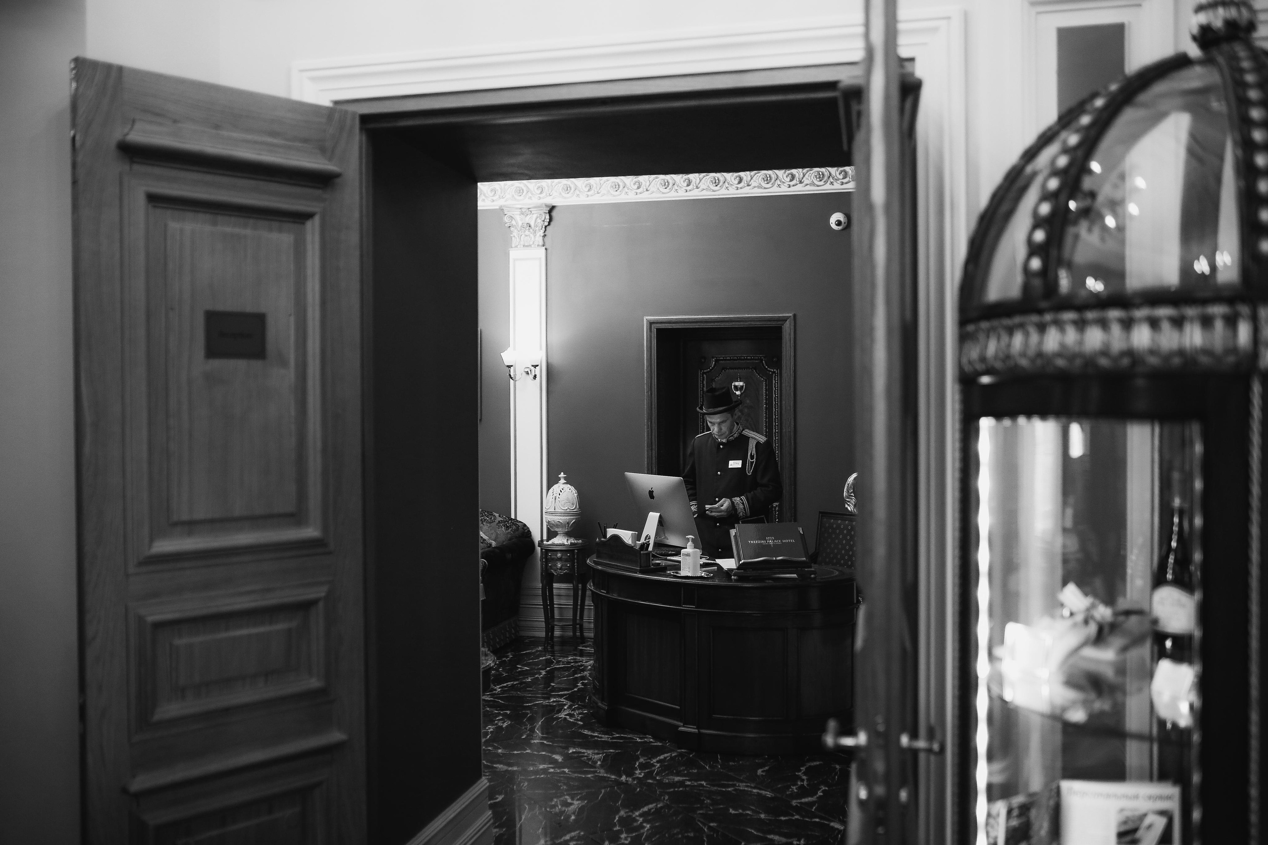 Pasha Yulya | Trezzini Palace, Saint-Petersburg. Портретные и свадебные съемки