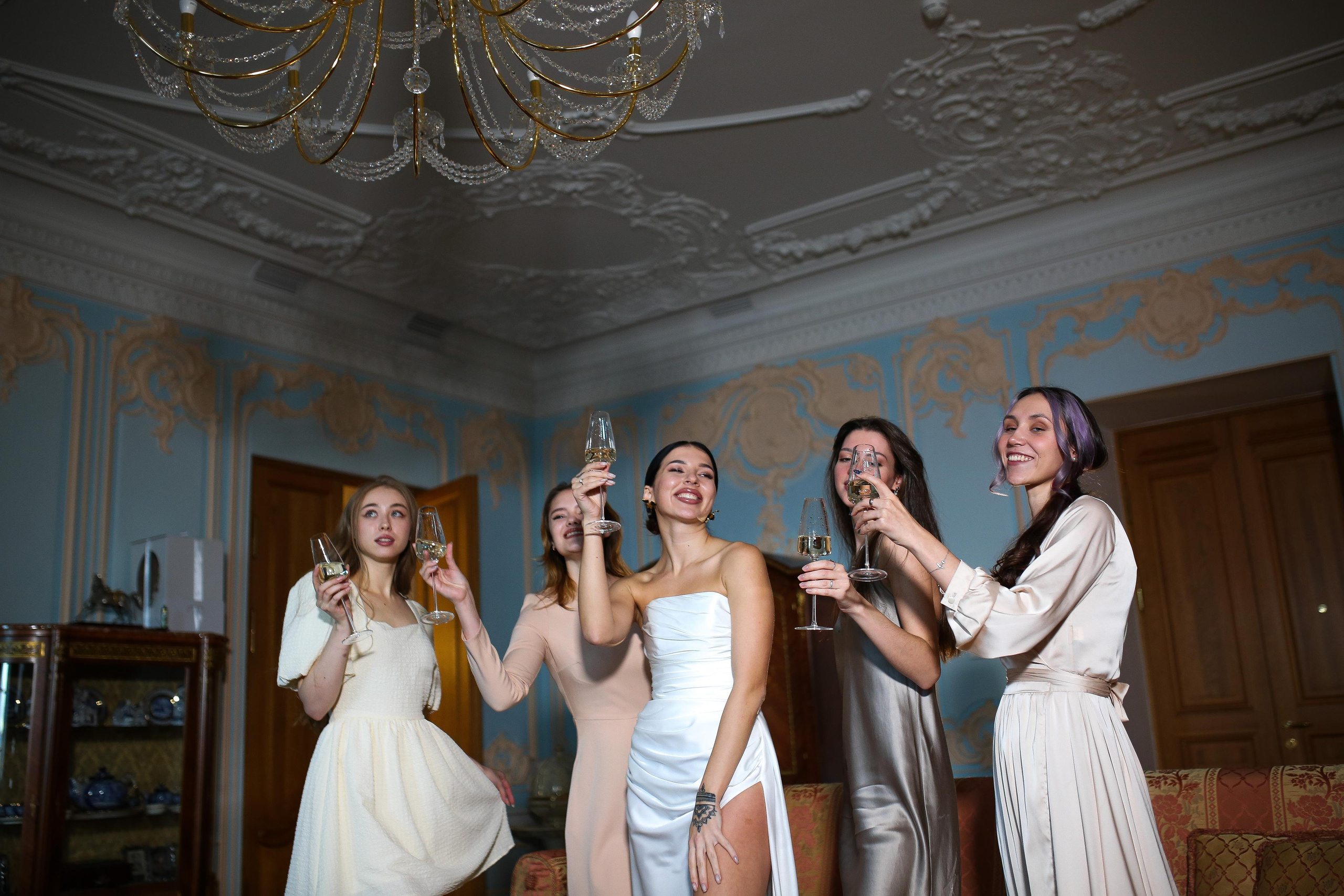 Pasha Yulya | Trezzini Palace, Saint-Petersburg. Портретные и свадебные съемки