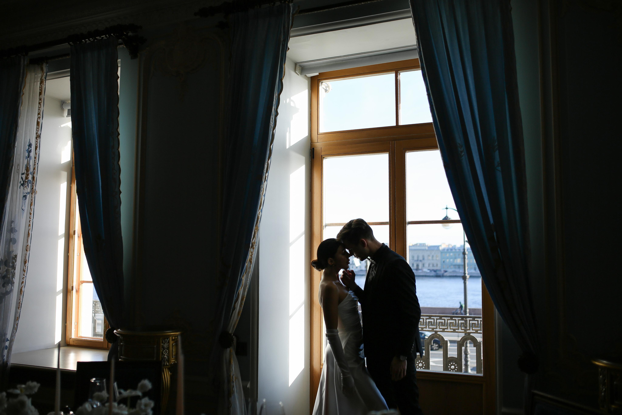 Pasha Yulya | Trezzini Palace, Saint-Petersburg. Портретные и свадебные съемки