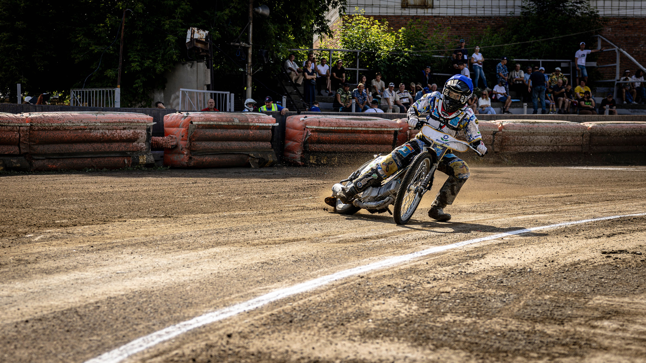 Мотогонки на гаревой дорожке. Bertran Ordo