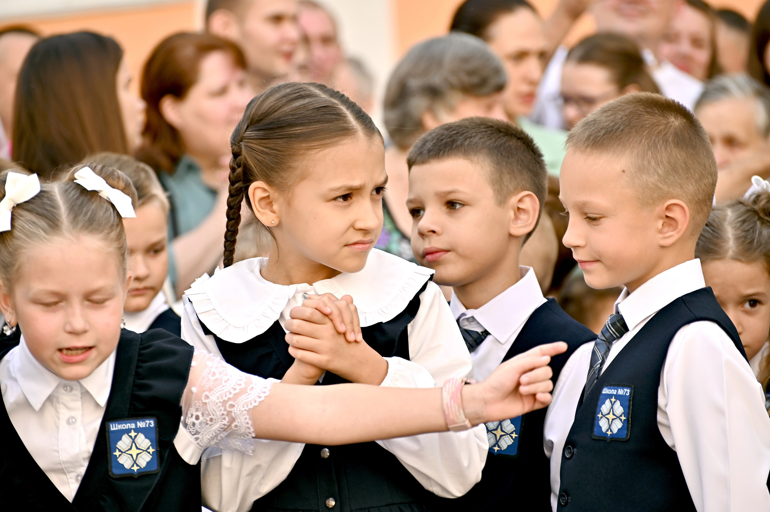 Первоклассник. ФОТОГРАФ ВАШИХ МЕРОПРИЯТИЙ РЯЗАНЬ СЕРГЕЙ КЛЮЕВ Концертная фотография близка к репортажу и портретной съемке
