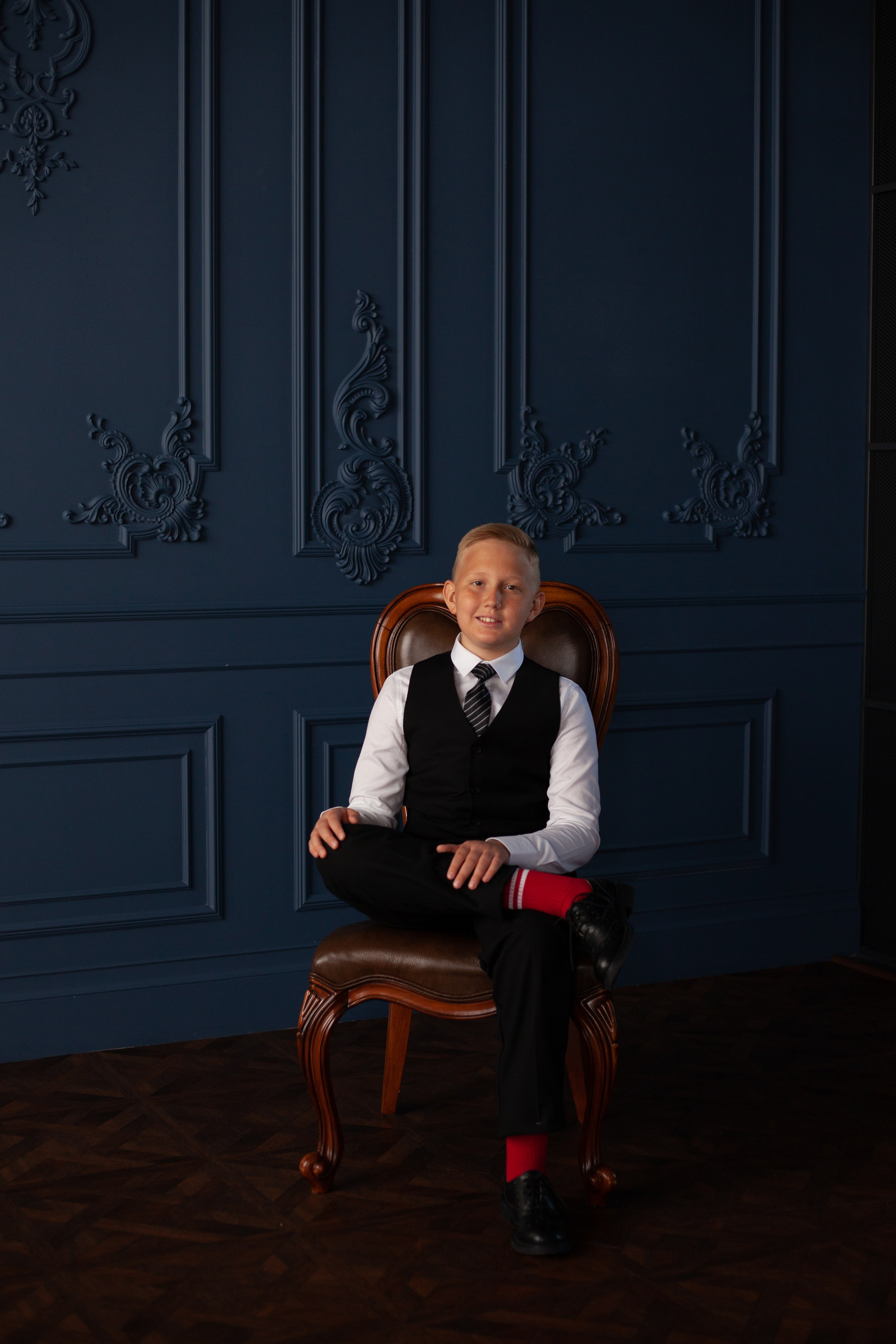 Детские фото, девочка, в студии, брат