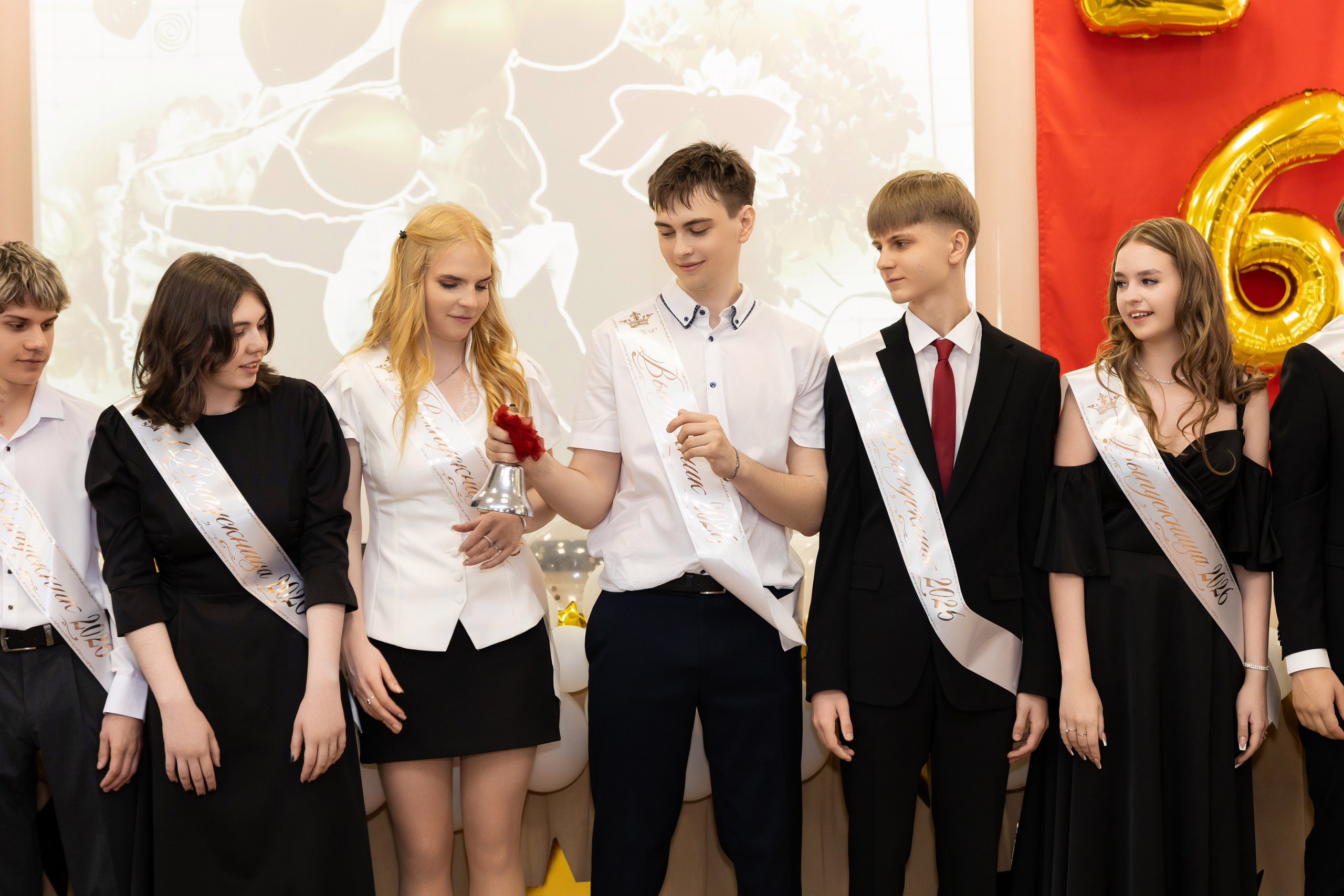 Последний звонок 11 класс. Семейный и свадебный фотограф в Санкт-Петербурге Татьяна Швыкова