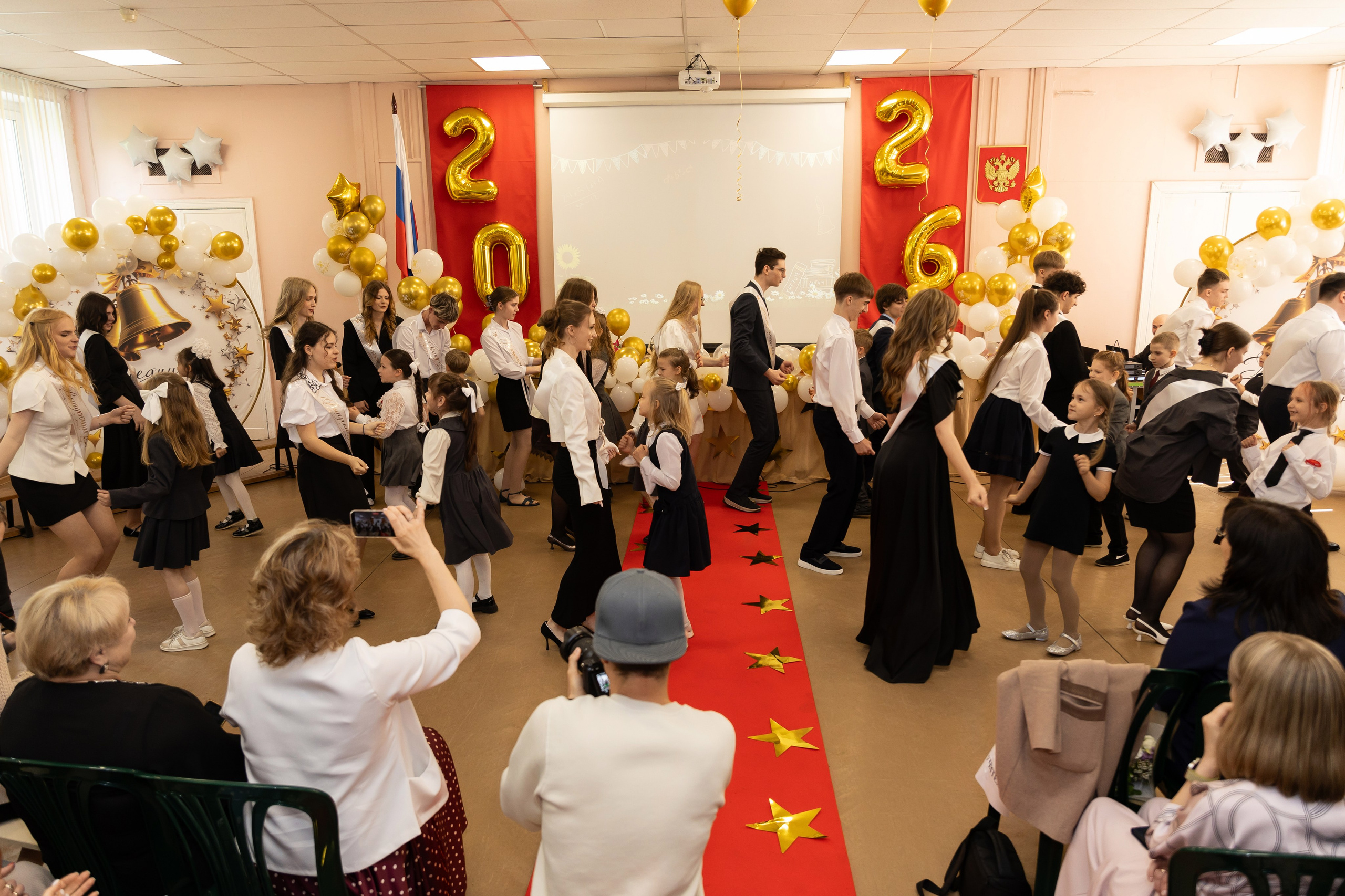 Последний звонок 11 класс. Семейный и свадебный фотограф в Санкт-Петербурге Татьяна Швыкова