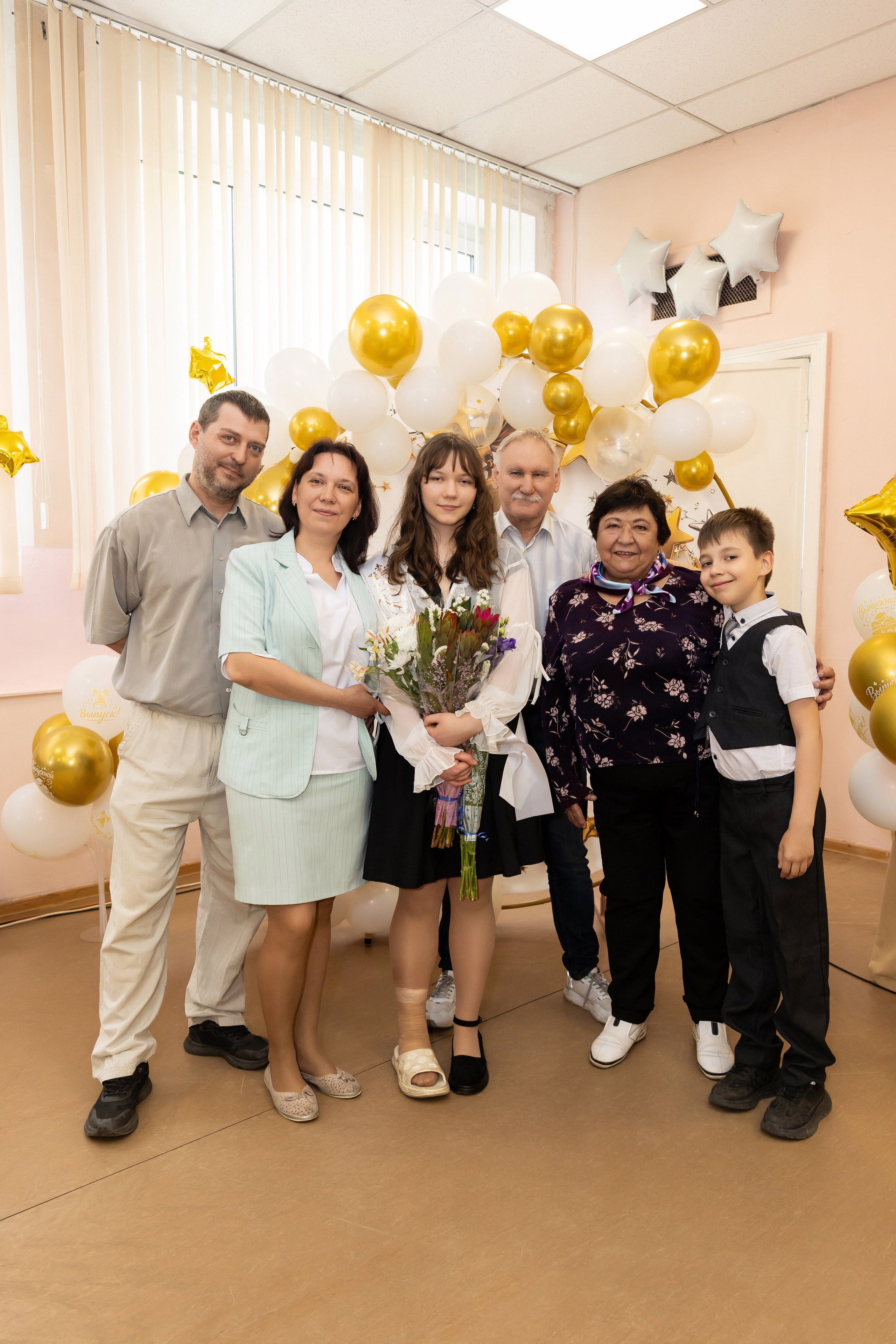 Последний звонок 11 класс. Семейный и свадебный фотограф в Санкт-Петербурге Татьяна Швыкова