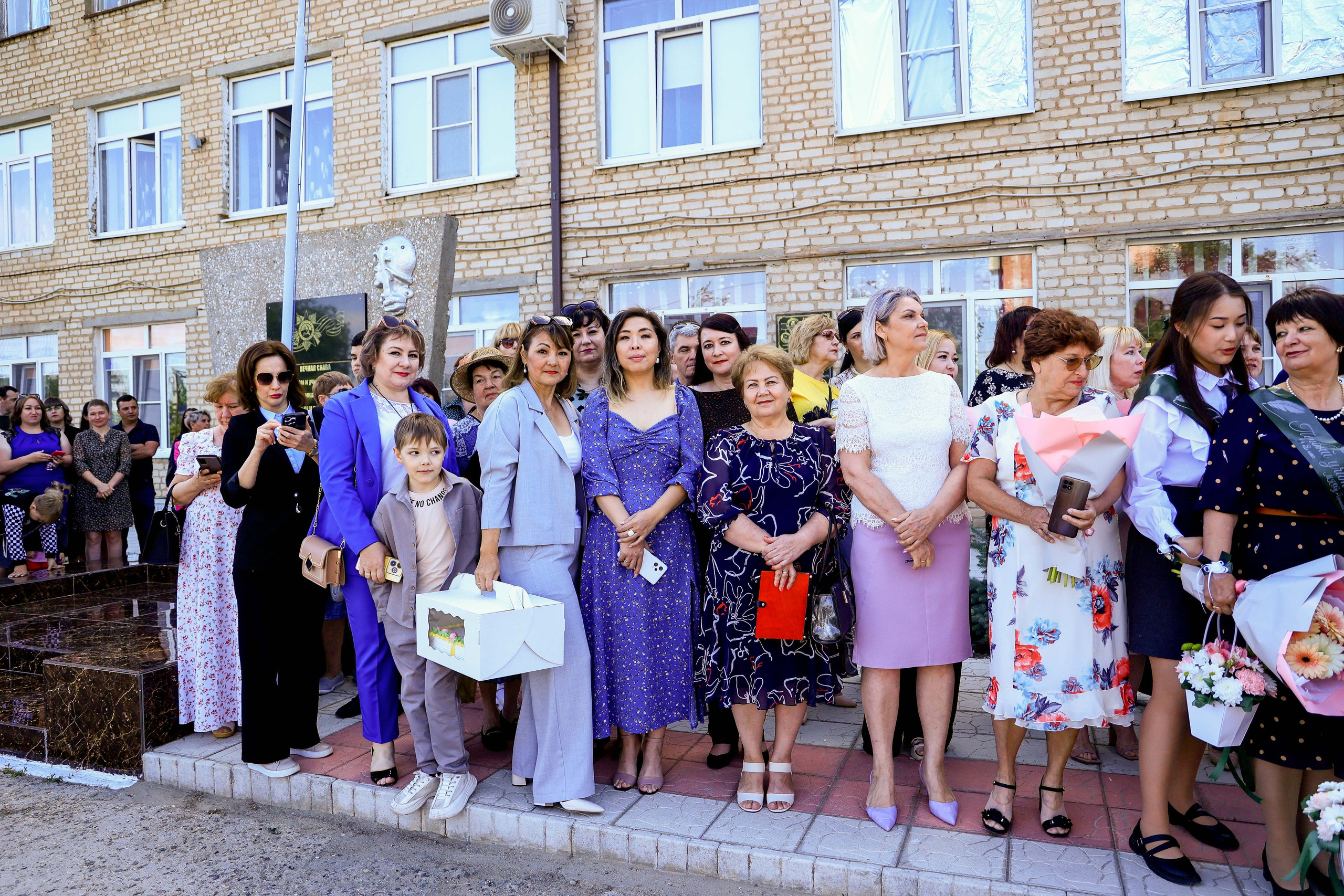 ШКОЛА ПОСЛЕДНИЙ ЗВОНОК. Свадебный фотограф — видеограф в г. Астрахань Екатерина Юмашева