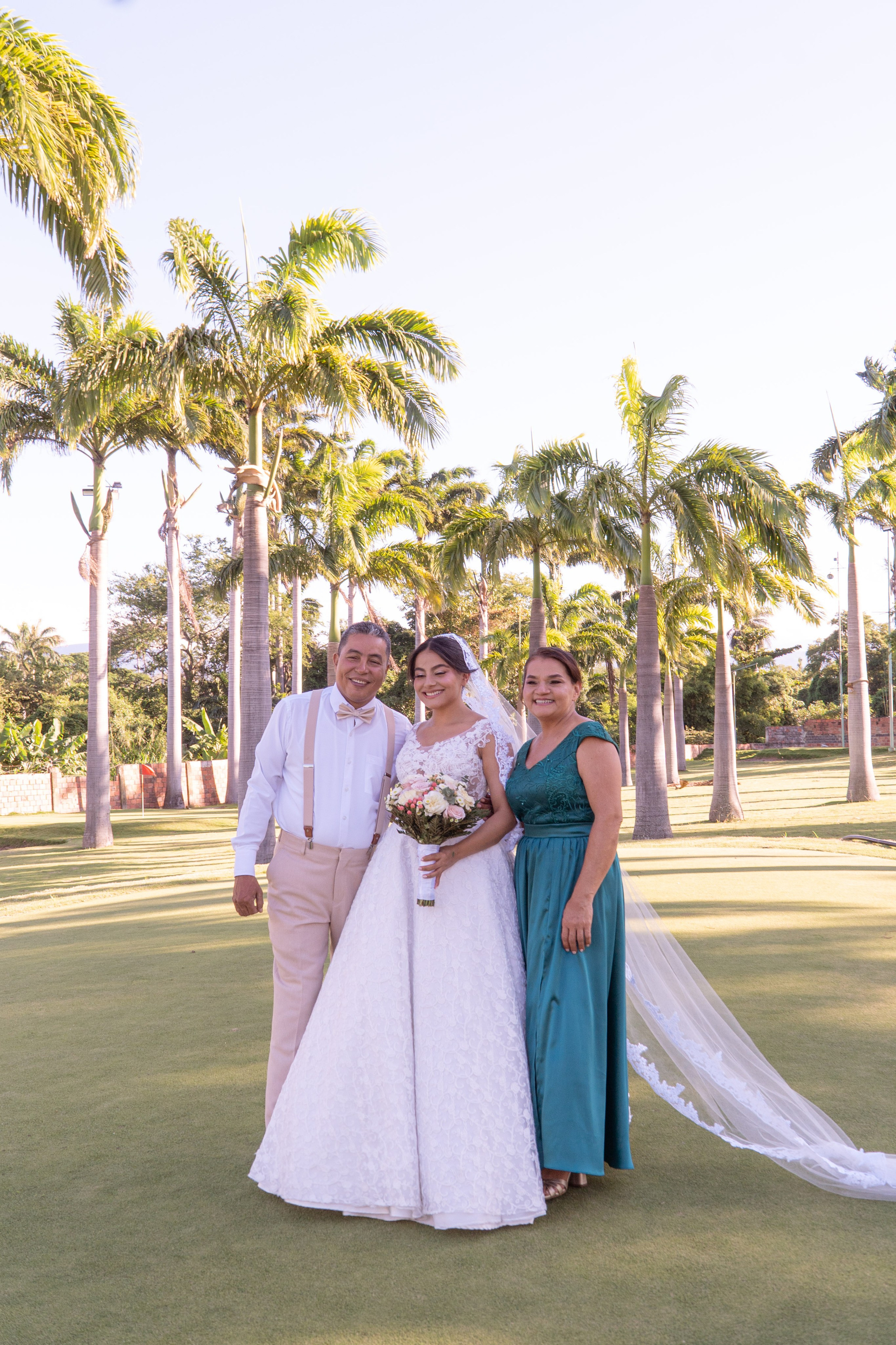 Carola & Gerson. Wedding Photographer in Barcelona and Medellin