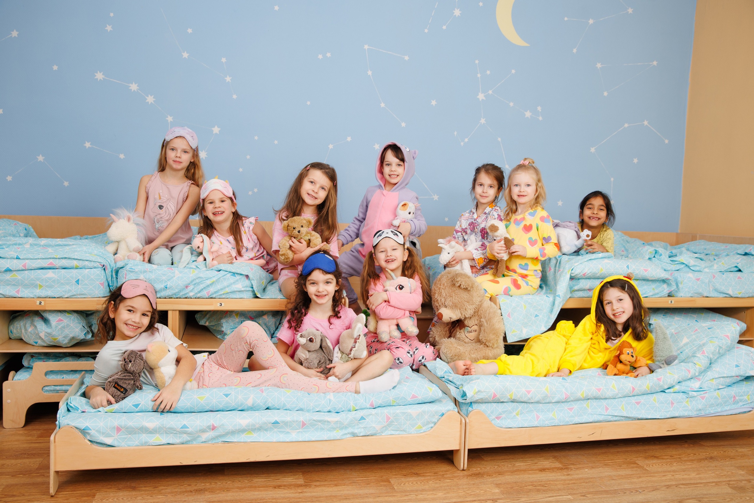 Группа, физкультура. Выпускные альбомы в Москве FOTOVMESTE