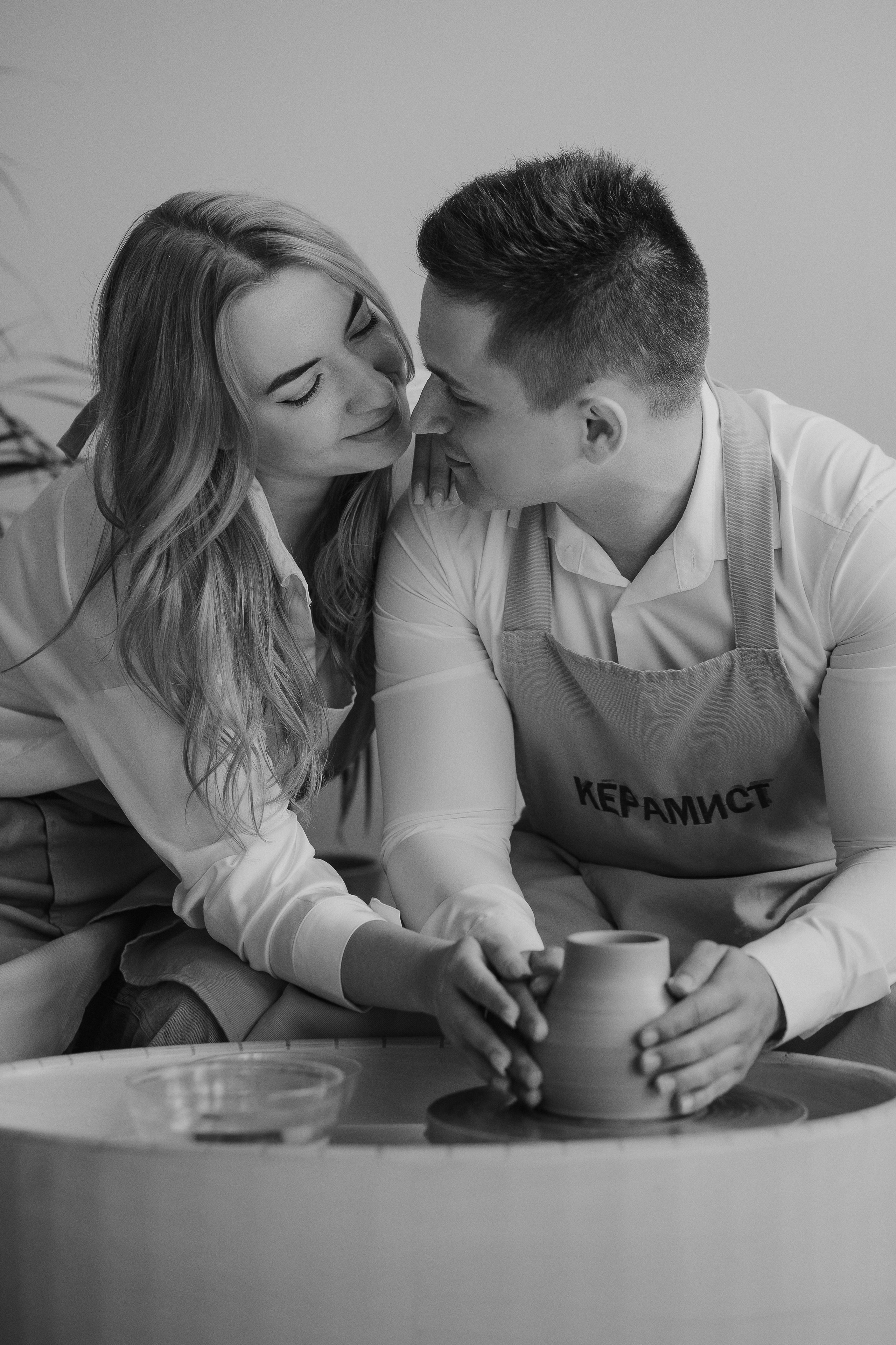 Гончарная мастерская «Керамист» Таганрог — фотосессия Димы и Яны на улице Смирновский. Свадебный и семейный фотограф в Таганроге Бакарюк Антон