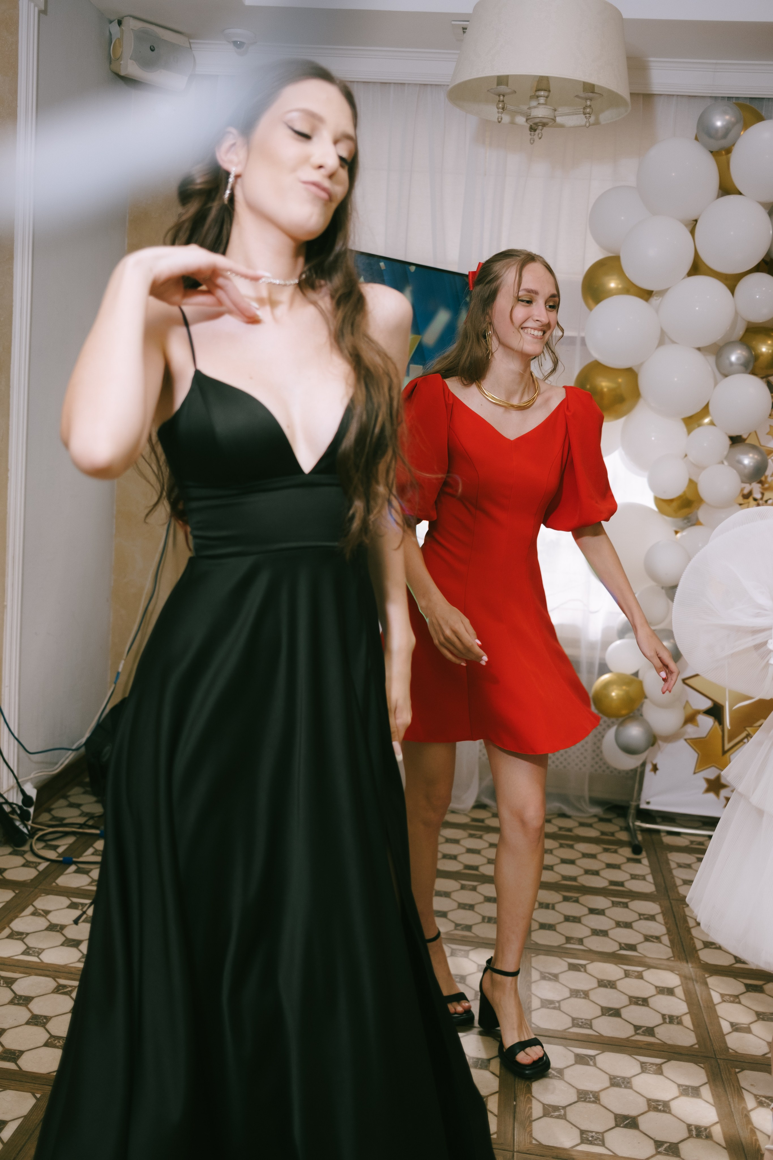 Выпускной школа 33. Свадебный и репортажной фотограф Денис Ожигин в Краснодаре и Краснодарском крае