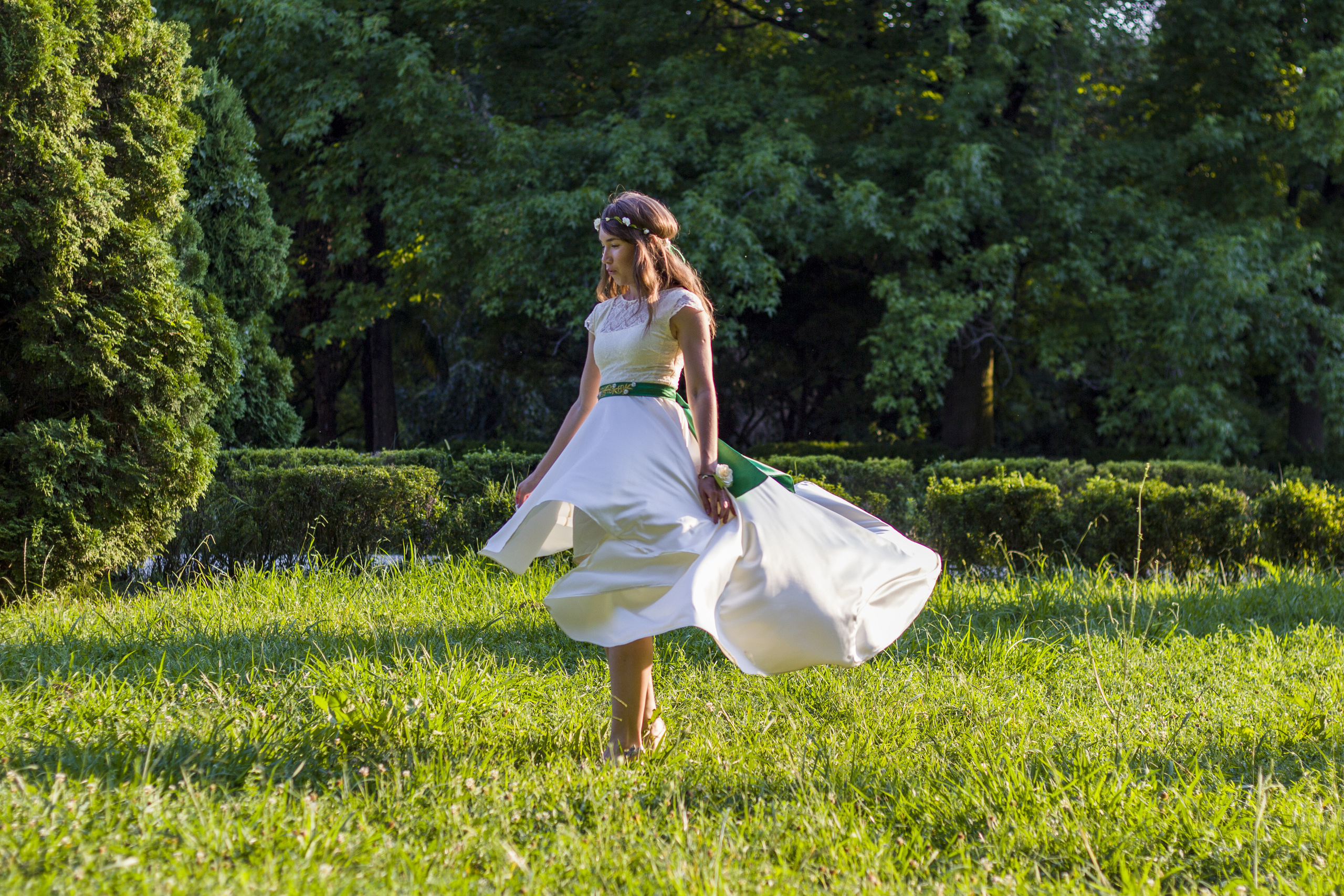 Летняя свадебная прогулка в Адлере на море и в парке южные культуры. Фотограф в Сочи Тиунова Маргарита и Тиунов Евгений