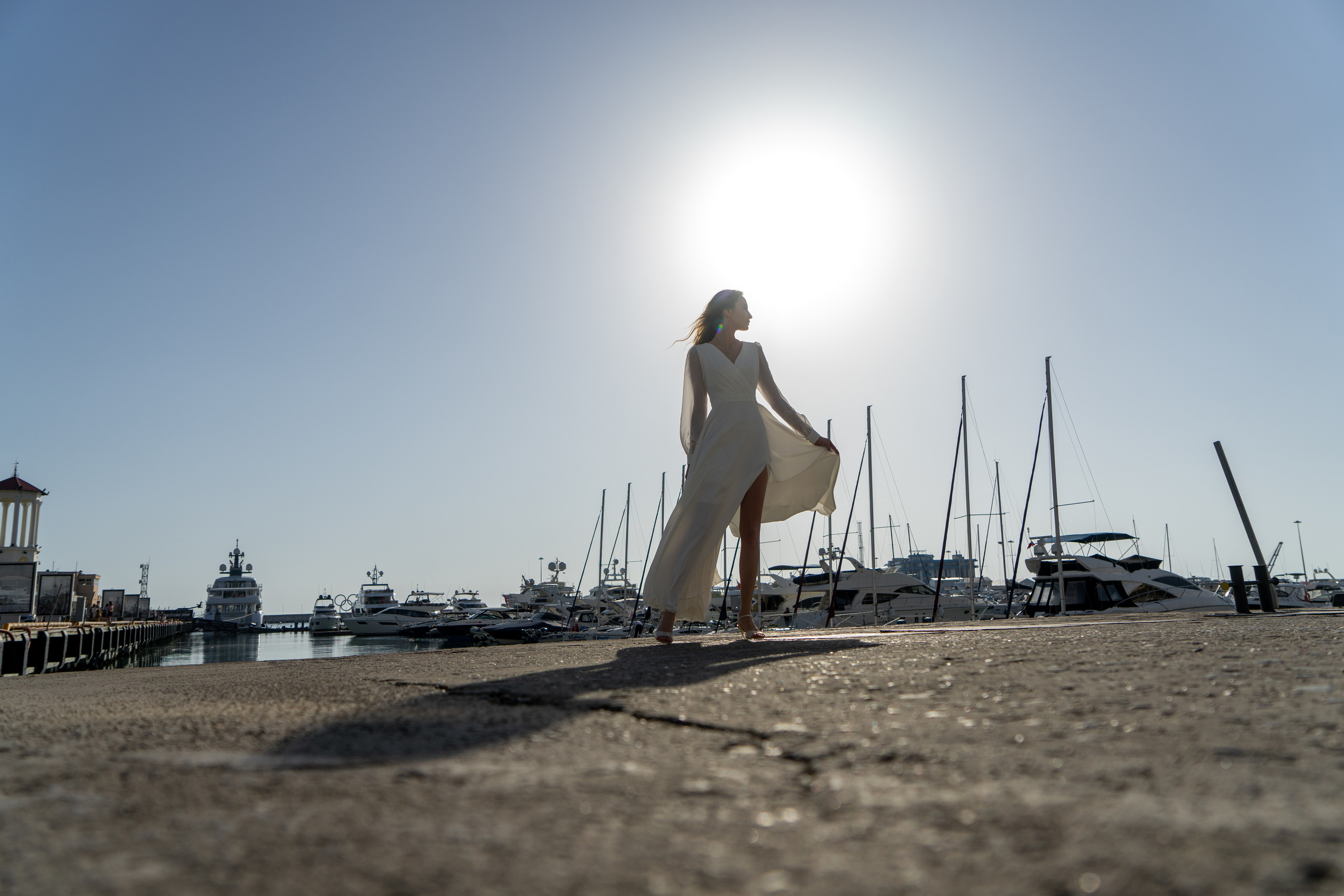 Свадебная прогулка в центре Сочи и морском порту. Фотограф в Сочи Тиунова Маргарита и Тиунов Евгений