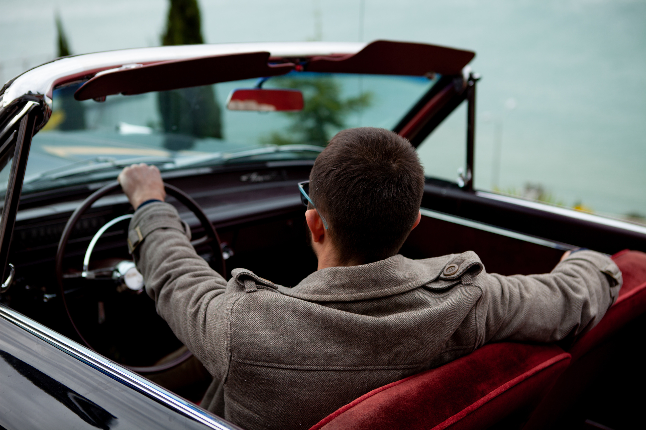 Фотосессия пары с машиной. Фотограф в Сочи Тиунова Маргарита и Тиунов Евгений