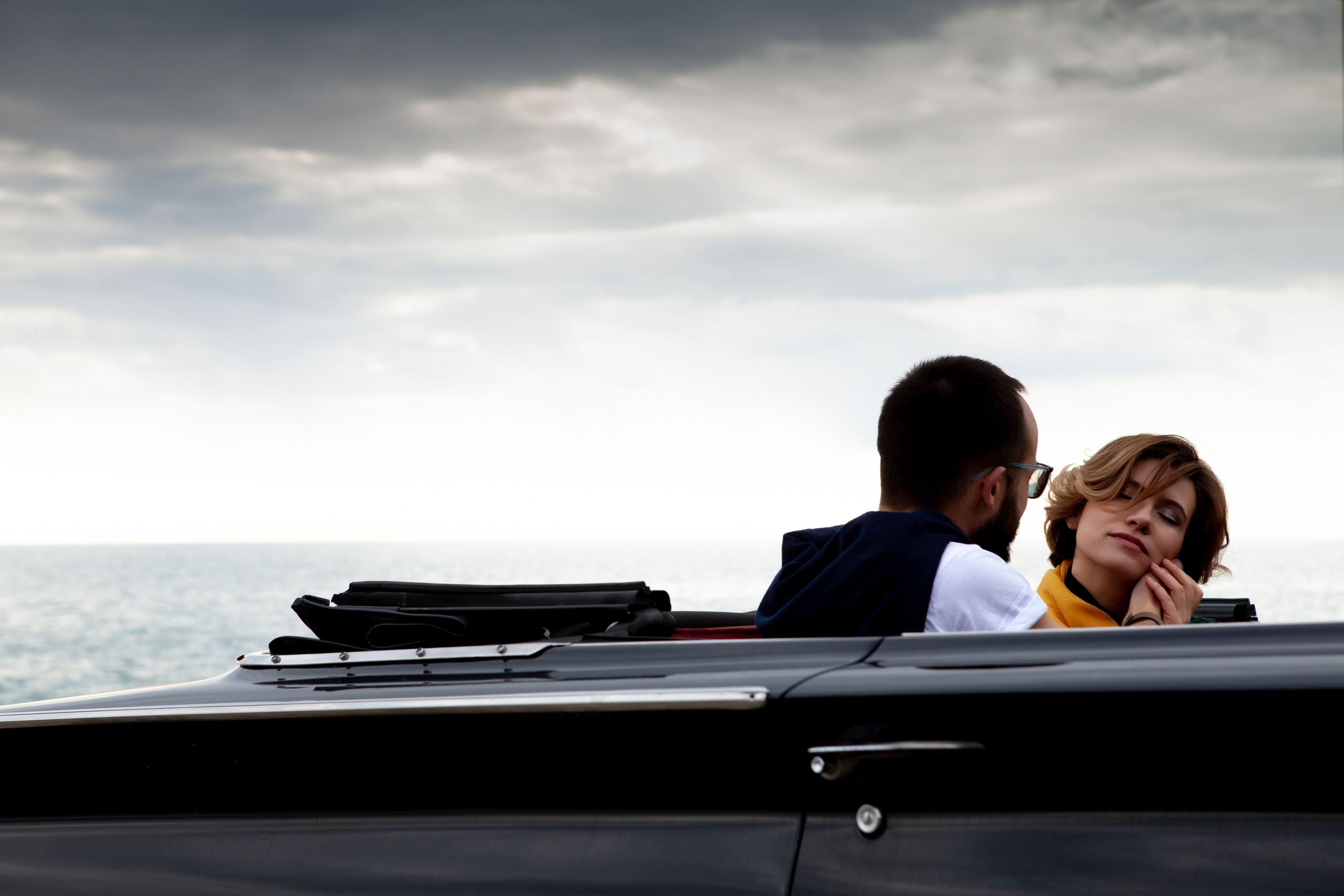 Фотосессия пары с машиной. Фотограф в Сочи Тиунова Маргарита и Тиунов Евгений