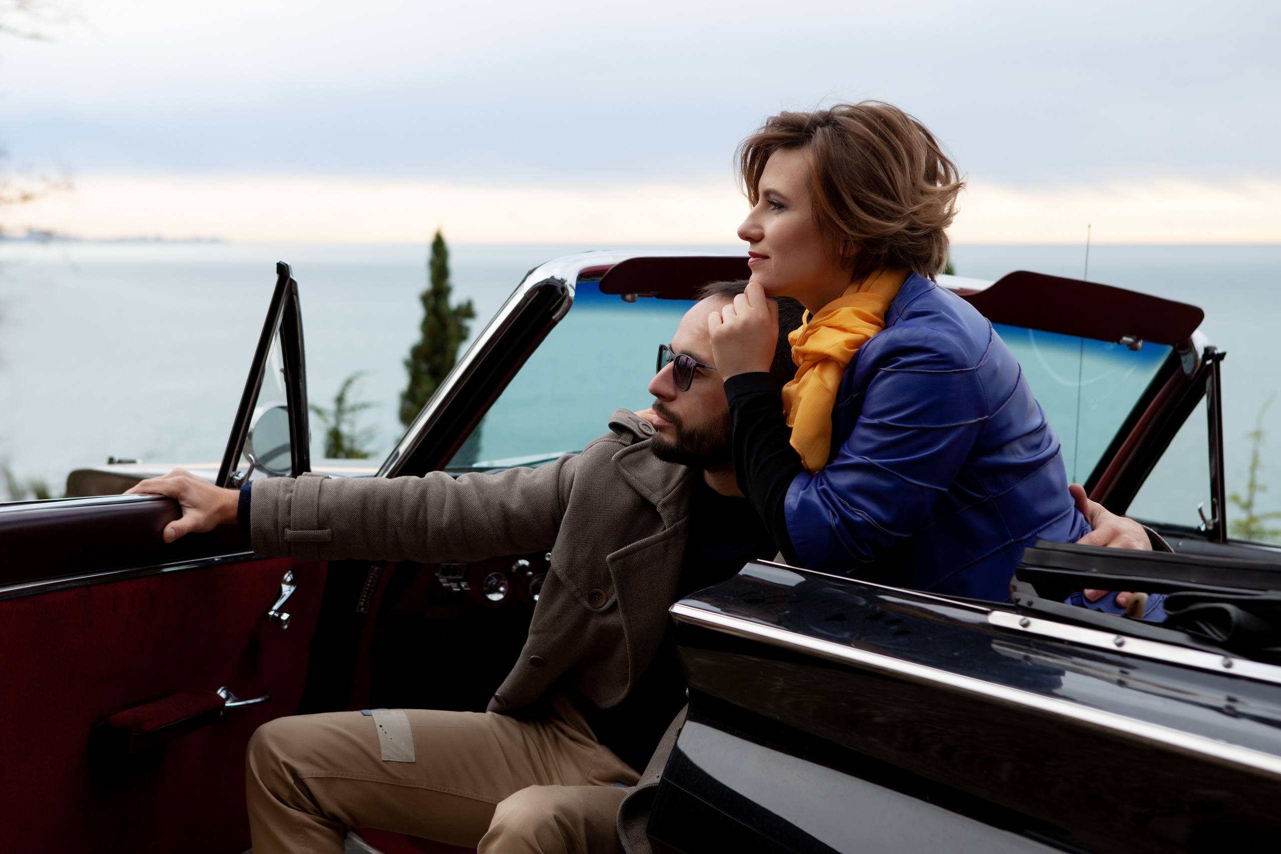 Фотосессия пары с машиной. Фотограф в Сочи Тиунова Маргарита и Тиунов Евгений