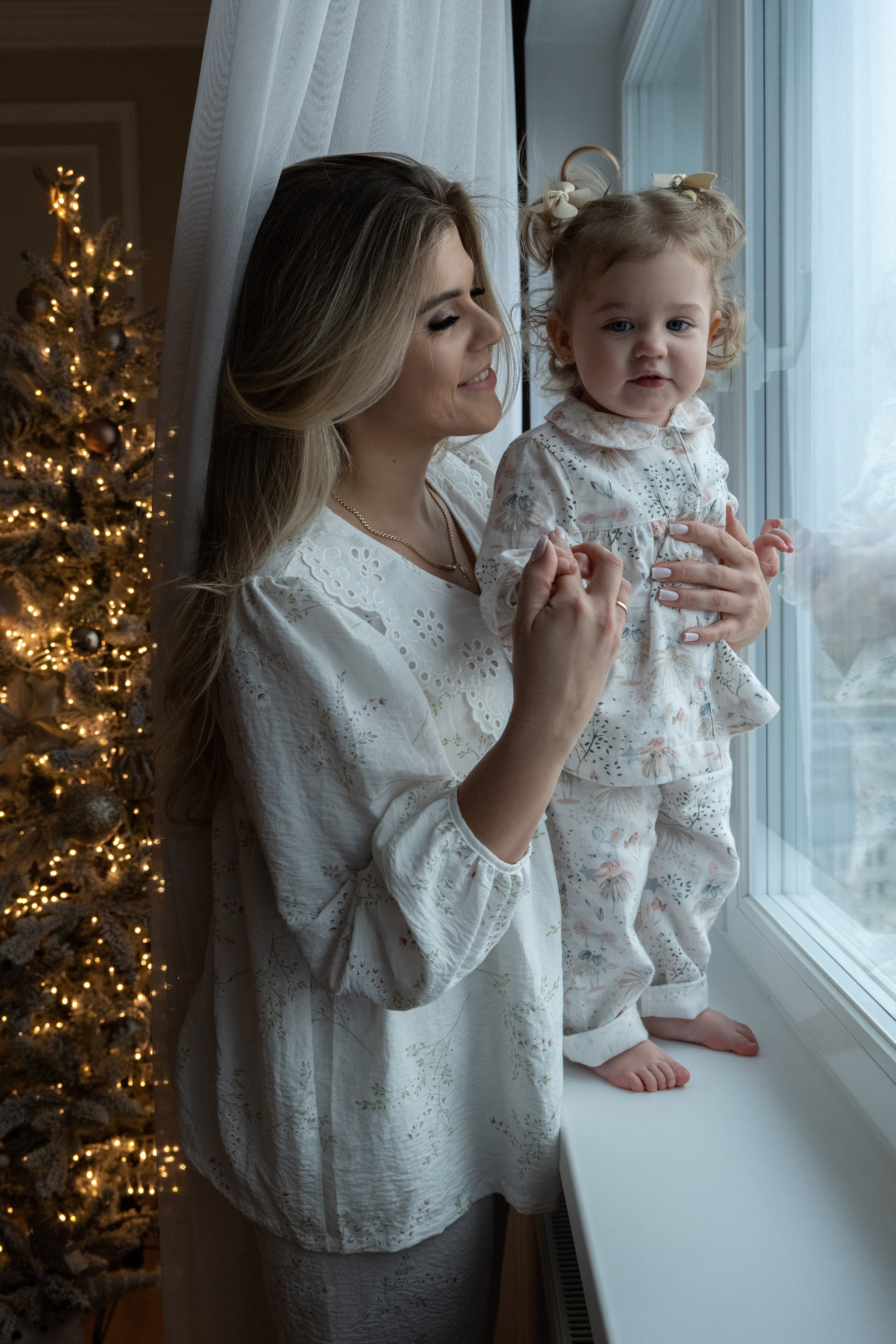 Семейная новогодняя фотосессия дома. Фотограф видеограф Ольга Василевская