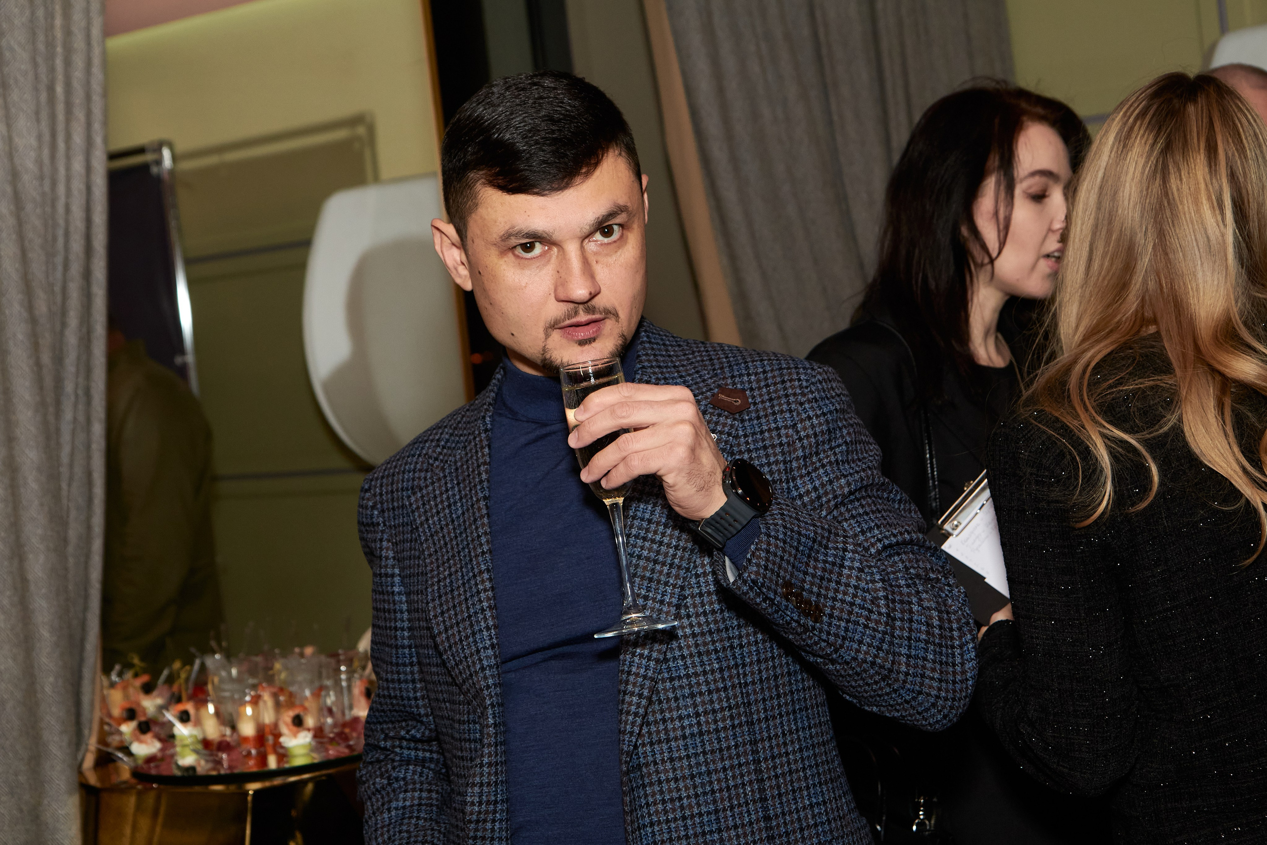 Юбилеи и дни рождения. Предметный и репортажный фотограф Алексей Кротов