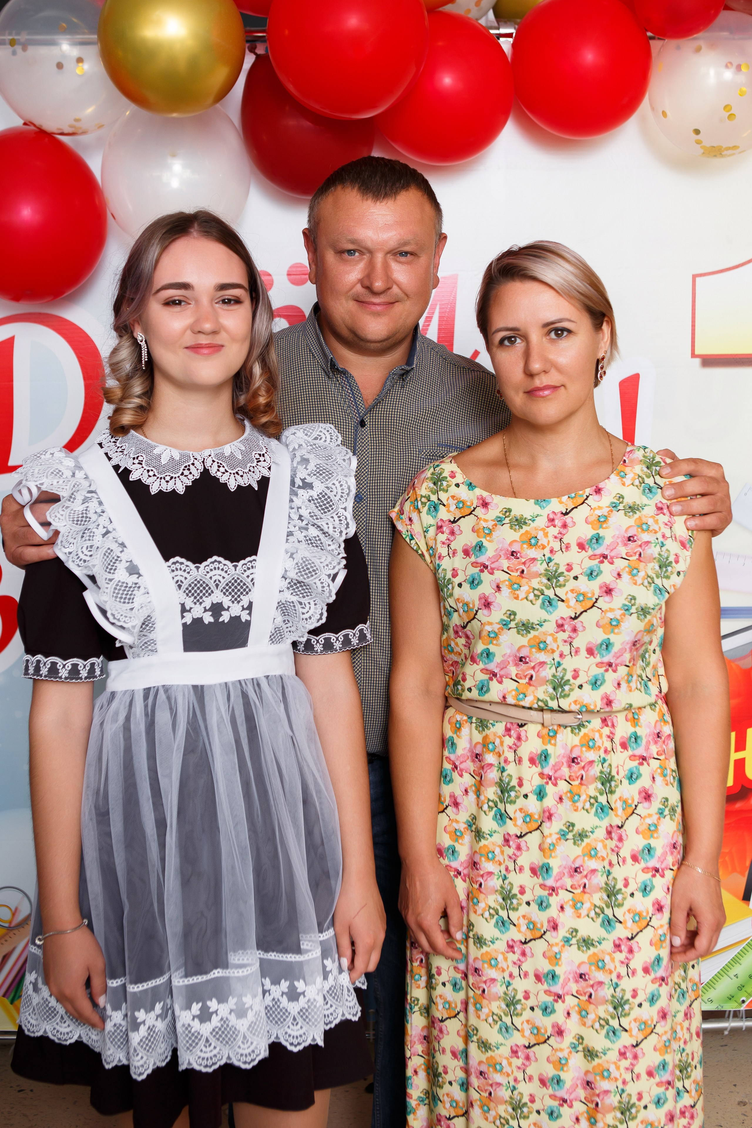 1 СЕНТЯБРЯ 2024 ГОДА — 9 ШКОЛА — ФОТОСЕССИЯ С РОДИТЕЛЯМИ. Профессиональный фотограф в Мценске и Орловской области