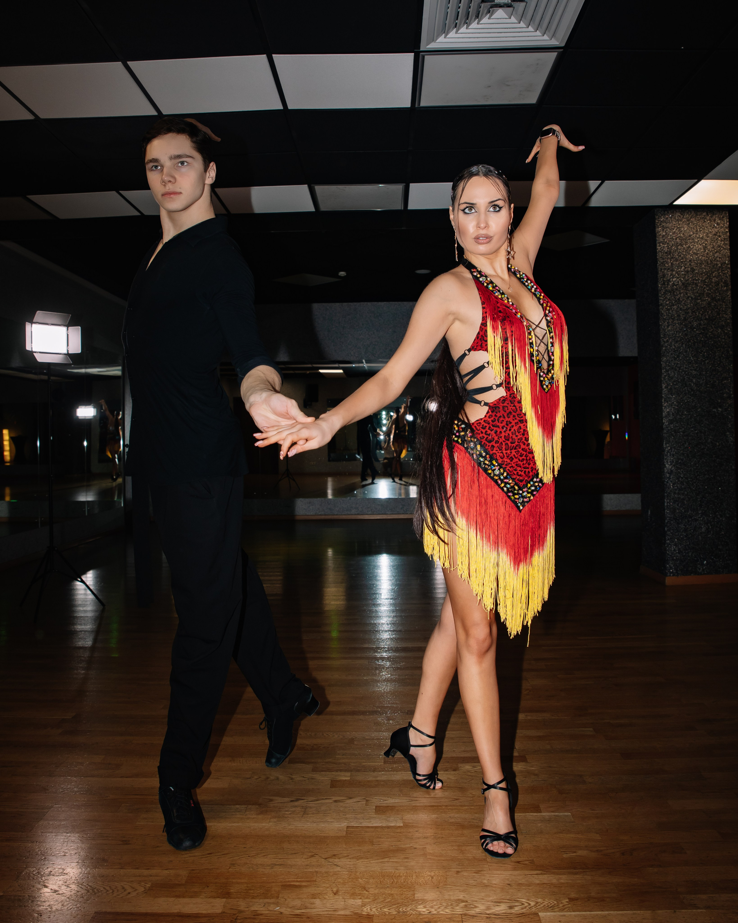 Карина и Илья студия Премьер. Фотограф в Москве Яна Полосина