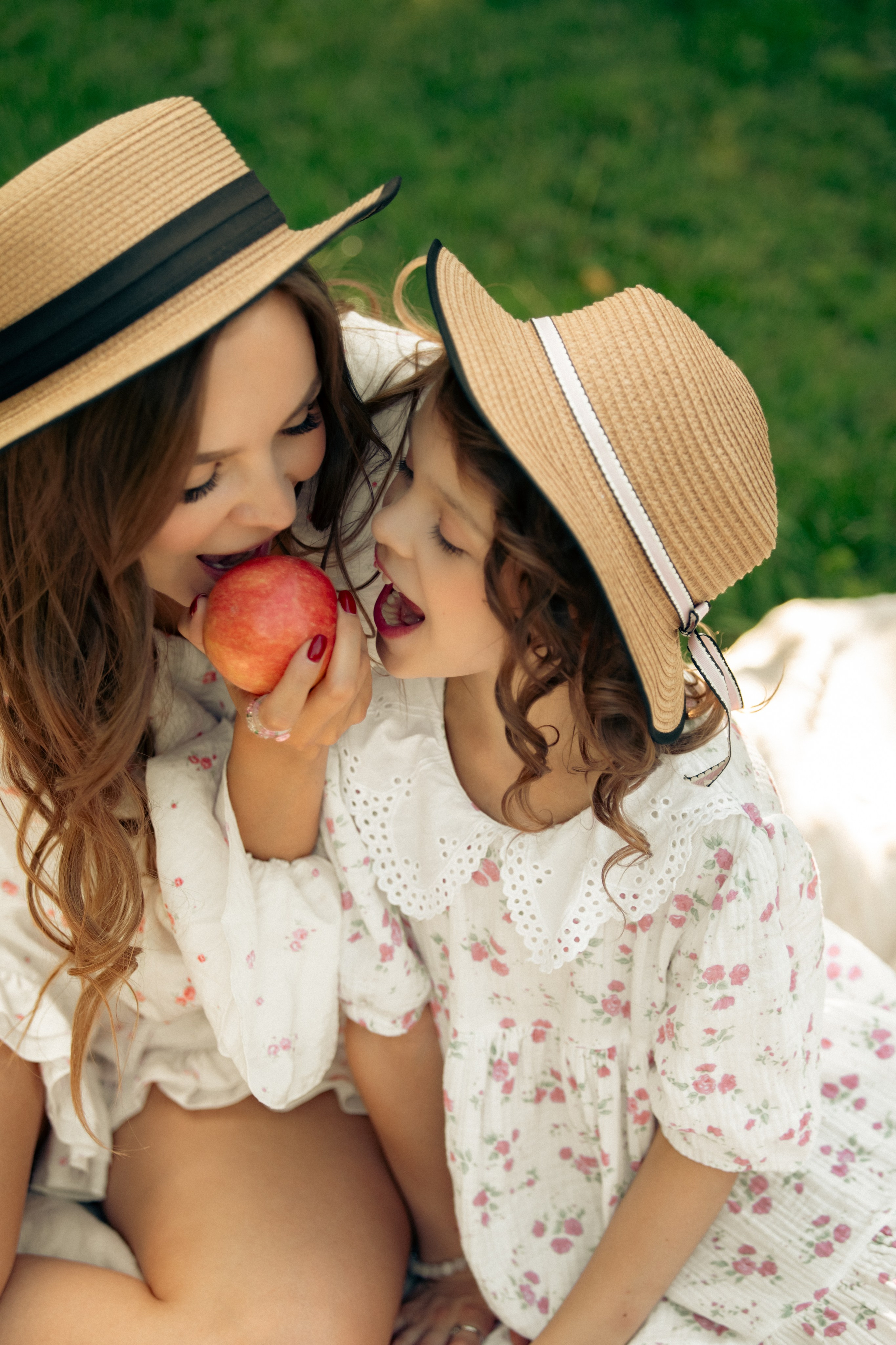 Гузель и Эмилия. Фотограф в Москве Яна Полосина