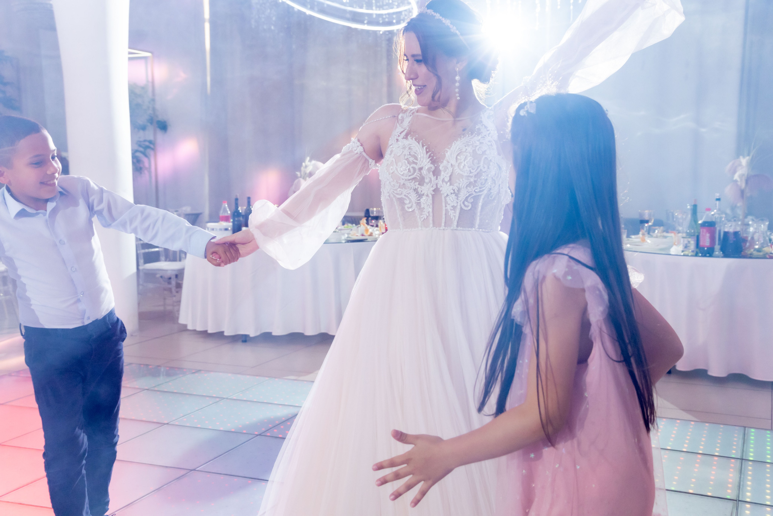 Фотограф на банкет свадьбы, юбилея в Санкт-Петербурге. Фотограф на праздник, корпоратив, День Рождения и Юбилей в г. Санкт-Петербурге Алексей Анкушев