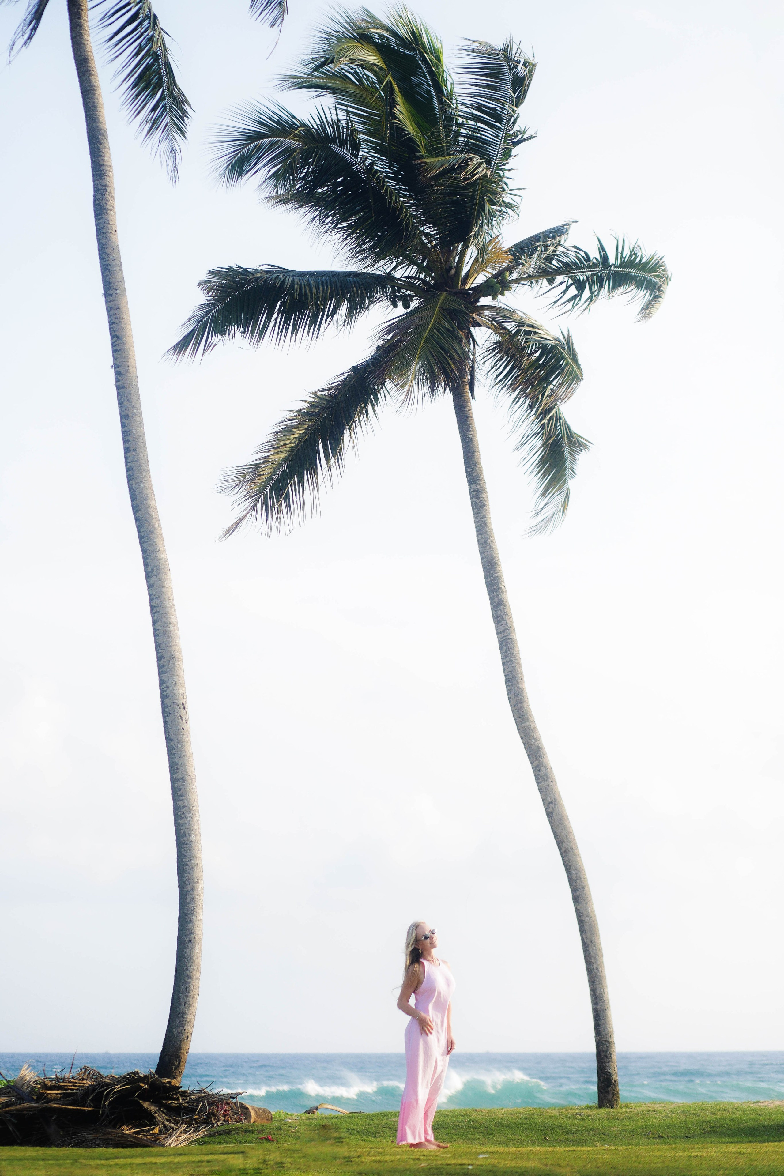 Девушка на вилле Brisa Ahangama — Стильная фотосессия в зелени и у бассейна | Шри-Ланка. Фотограф на Шри-Ланке