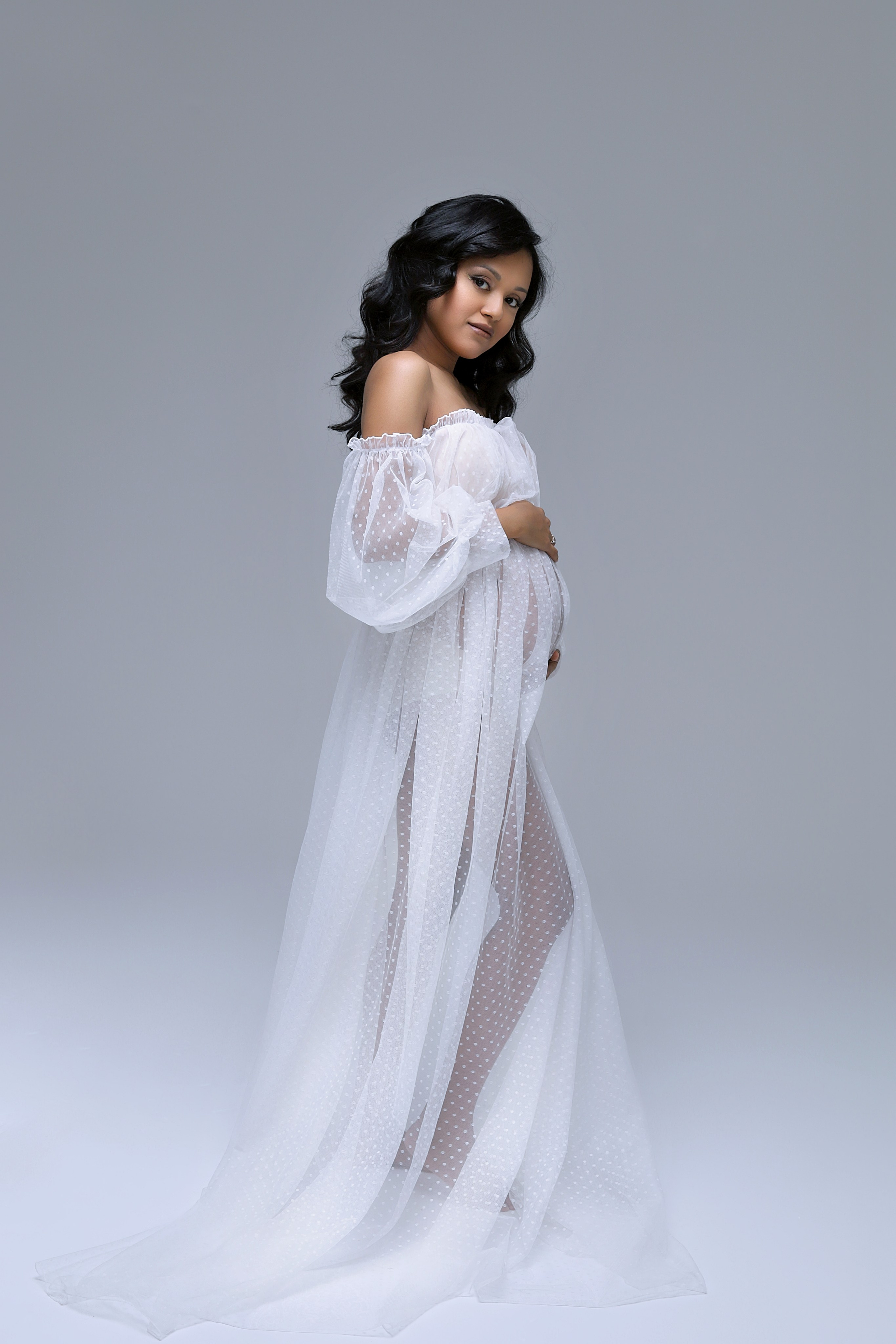 Профессиональная фотосессия беременности в студии и на природе. Фотограф Мария Дрогунова