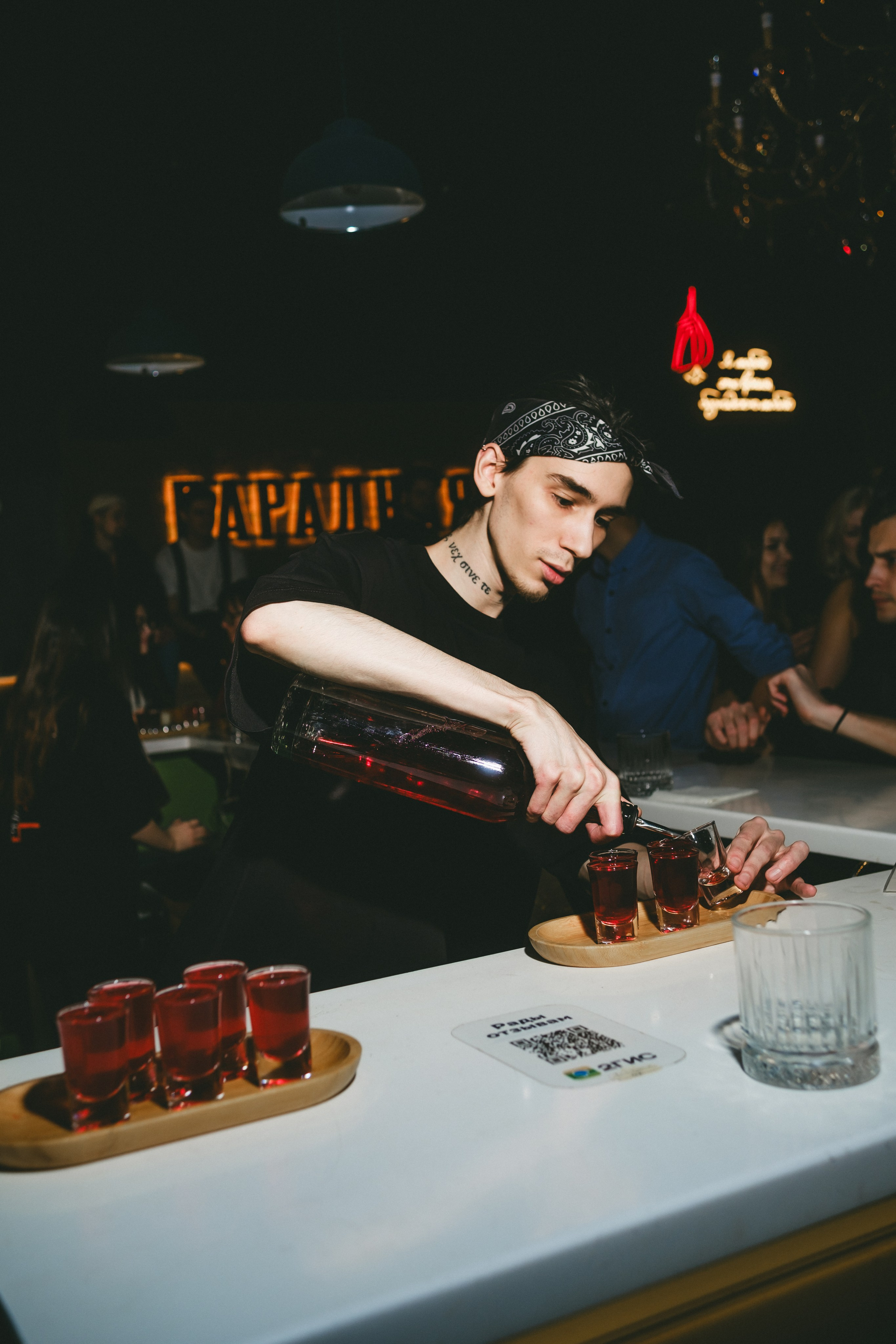 Бар «Парадная» / 7.12. Фотограф в Тюмени Кирилл Марфин