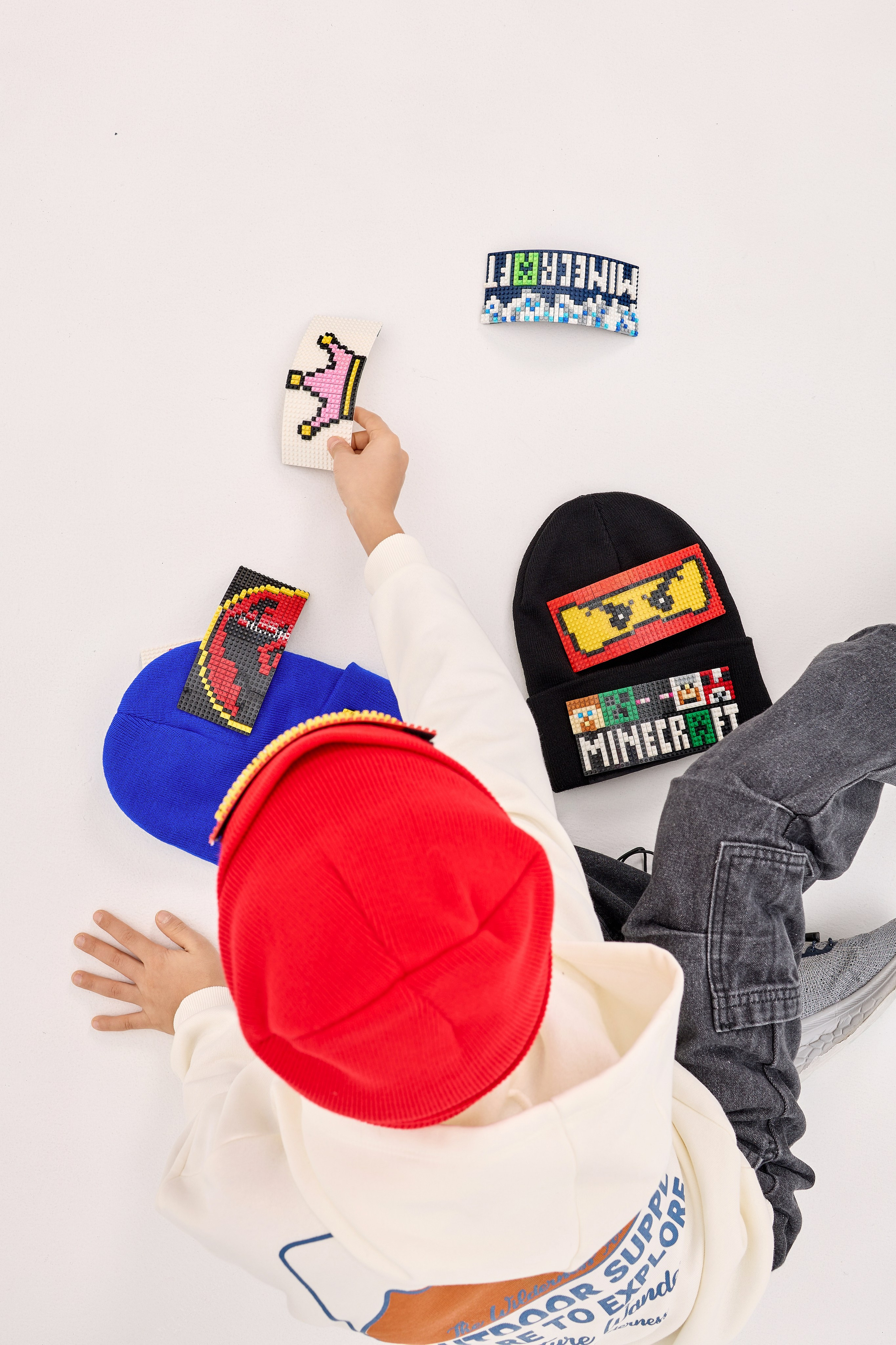 Фотосессия шапок для маркетплейсов. Фотограф Руслан Потапов в Краснодаре