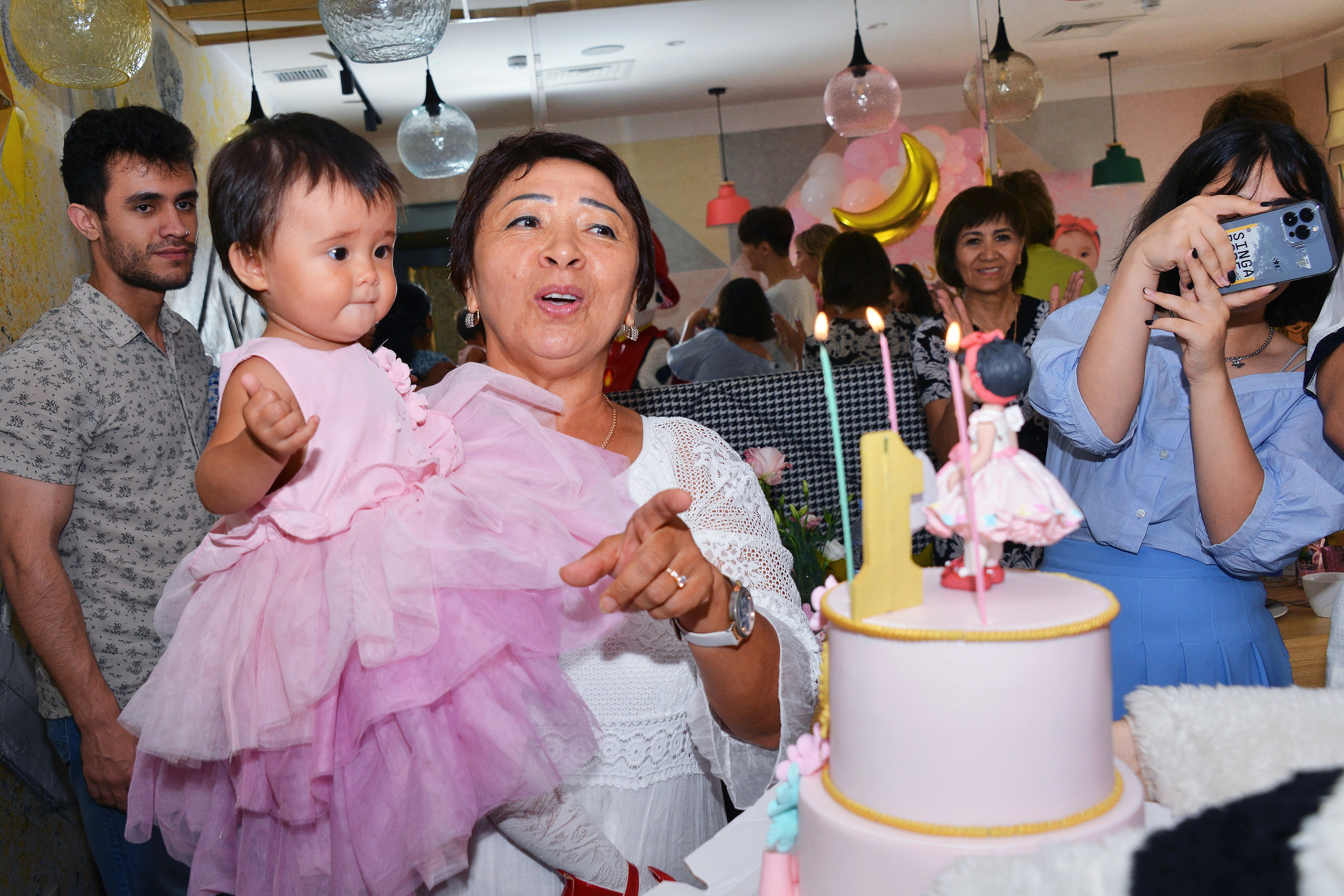 Дети-5 (Адель-1годик). Фотосъёмка. Фотограф Сергей Авдеев-семейный и детский фотограф в Алматы